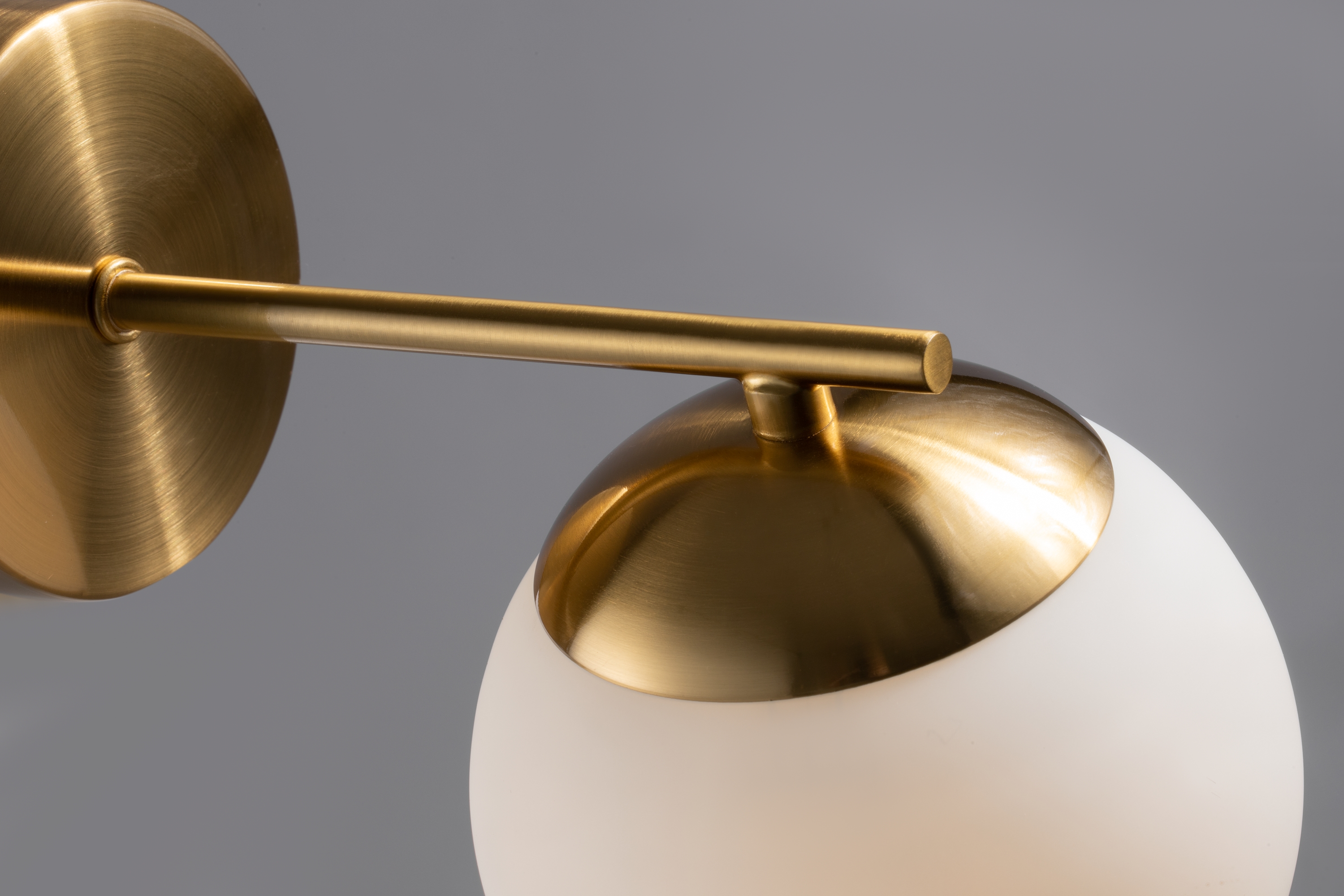 картинка Настенный светильник (бра) Freya FR5230WL-01BS от магазина pro-decor.kz