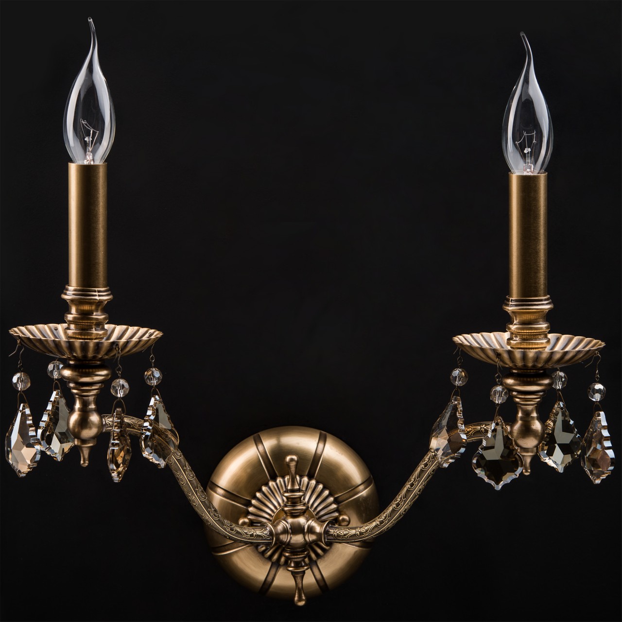 картинка Бра Chiaro Габриэль 491021302 от магазина pro-decor.kz