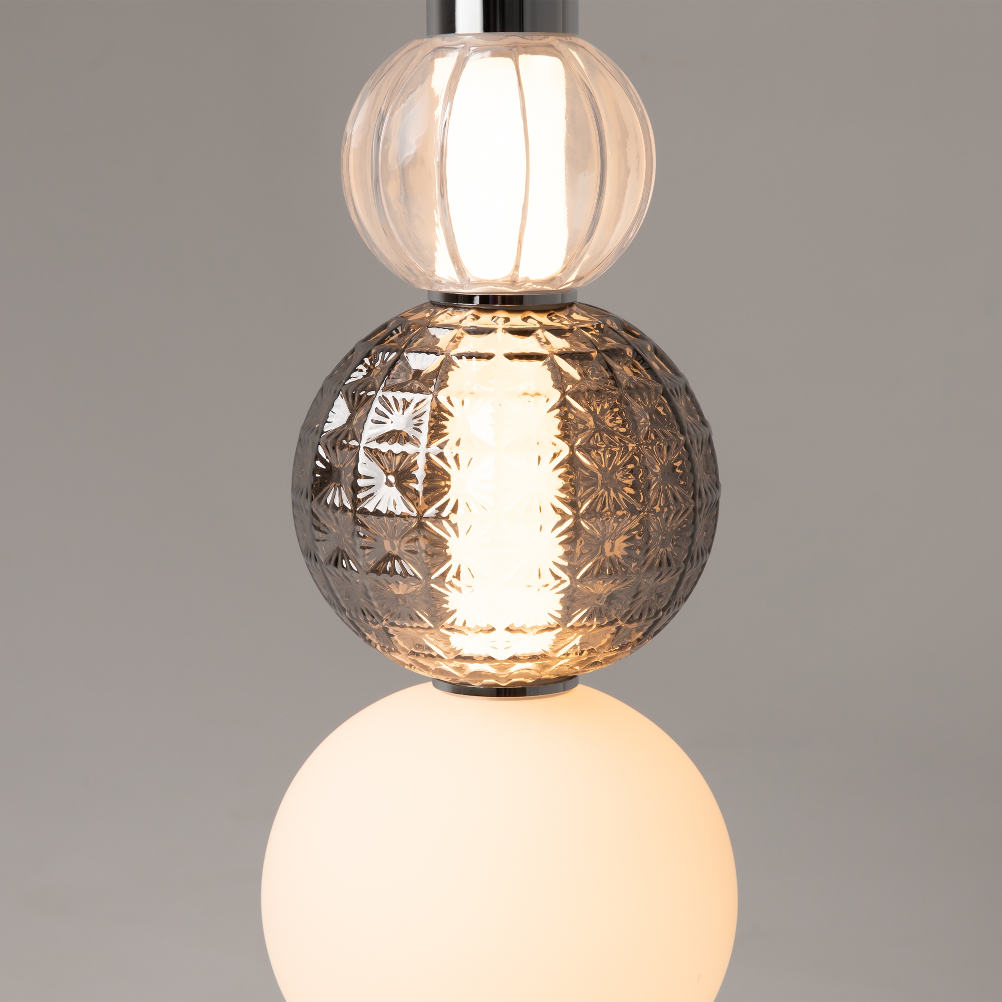 картинка Подвесной светодиодный светильник Maytoni Collar P069PL-L16CH3K от магазина pro-decor.kz