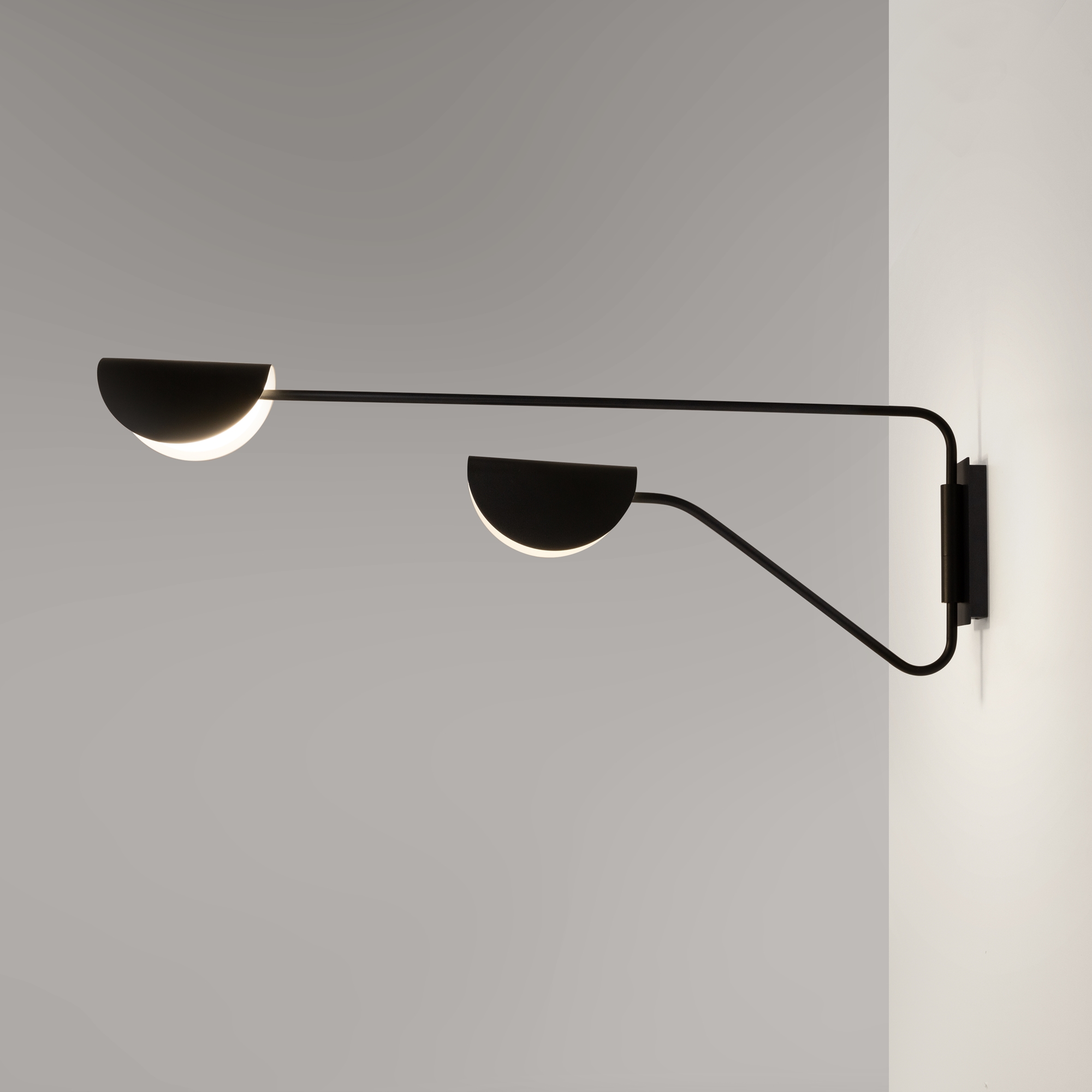 картинка Настенный светильник (бра) Maytoni MOD126WL-02B от магазина pro-decor.kz