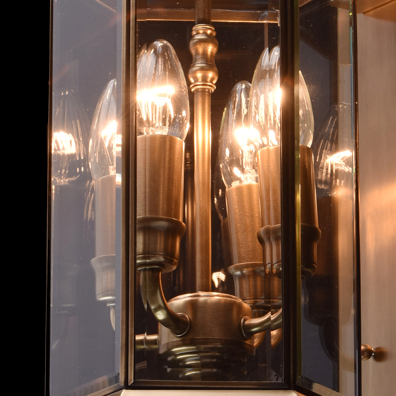 картинка Уличный настенный светильник Chiaro Мидос 802020504 магазин pro-decor.kz являющийся официальным дистрибьютором в Казахстане картинка Уличный настенный светильник Chiaro Мидос 802020504 от магазина pro-decor.kz