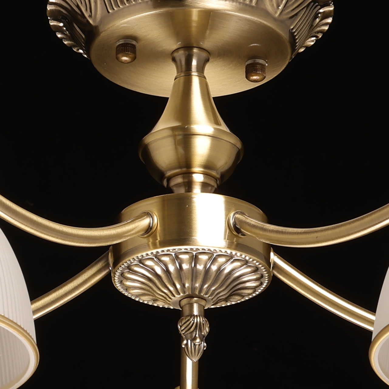 картинка 318015605 Олимп MW-light Потолочная люстра магазин pro-decor.kz являющийся официальным дистрибьютором в Казахстане картинка 318015605 Олимп MW-light Потолочная люстра от магазина pro-decor.kz