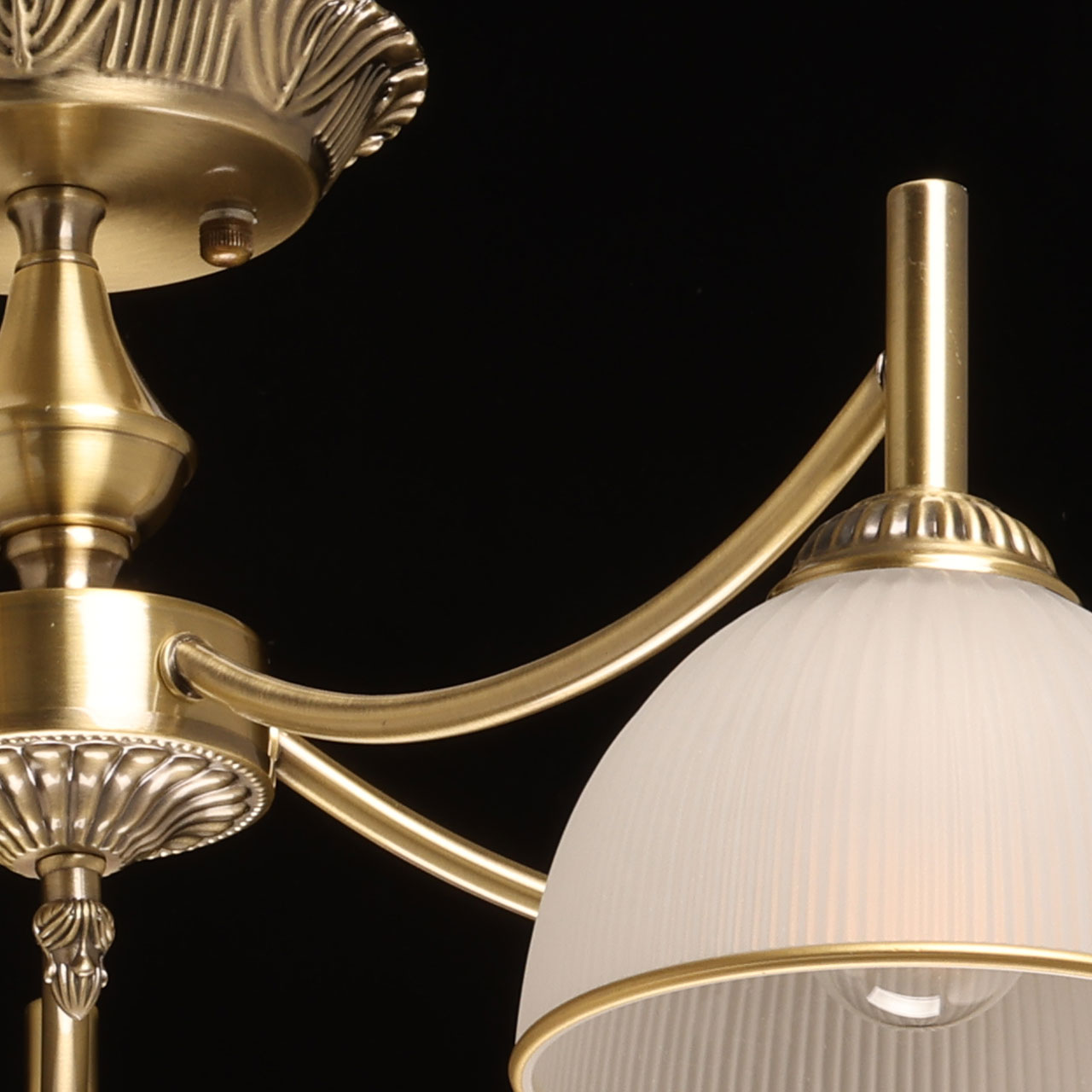 картинка 318015605 Олимп MW-light Потолочная люстра магазин pro-decor.kz являющийся официальным дистрибьютором в Казахстане картинка 318015605 Олимп MW-light Потолочная люстра от магазина pro-decor.kz