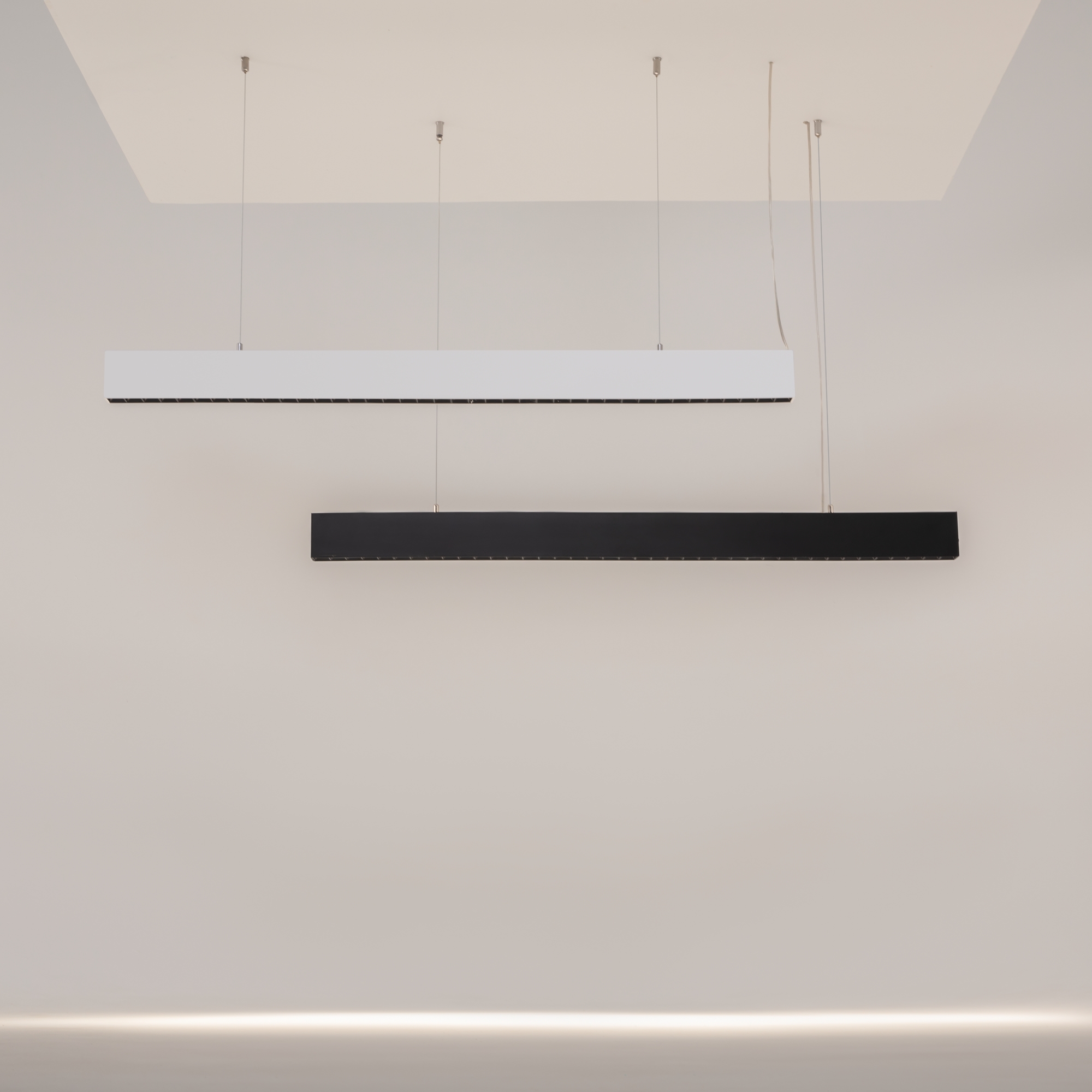 картинка Подвесной светодиодный светильник Maytoni Vinder P050PL-L40W4K магазин pro-decor.kz являющийся официальным дистрибьютором в Казахстане картинка Подвесной светодиодный светильник Maytoni Vinder P050PL-L40W4K от магазина pro-decor.kz