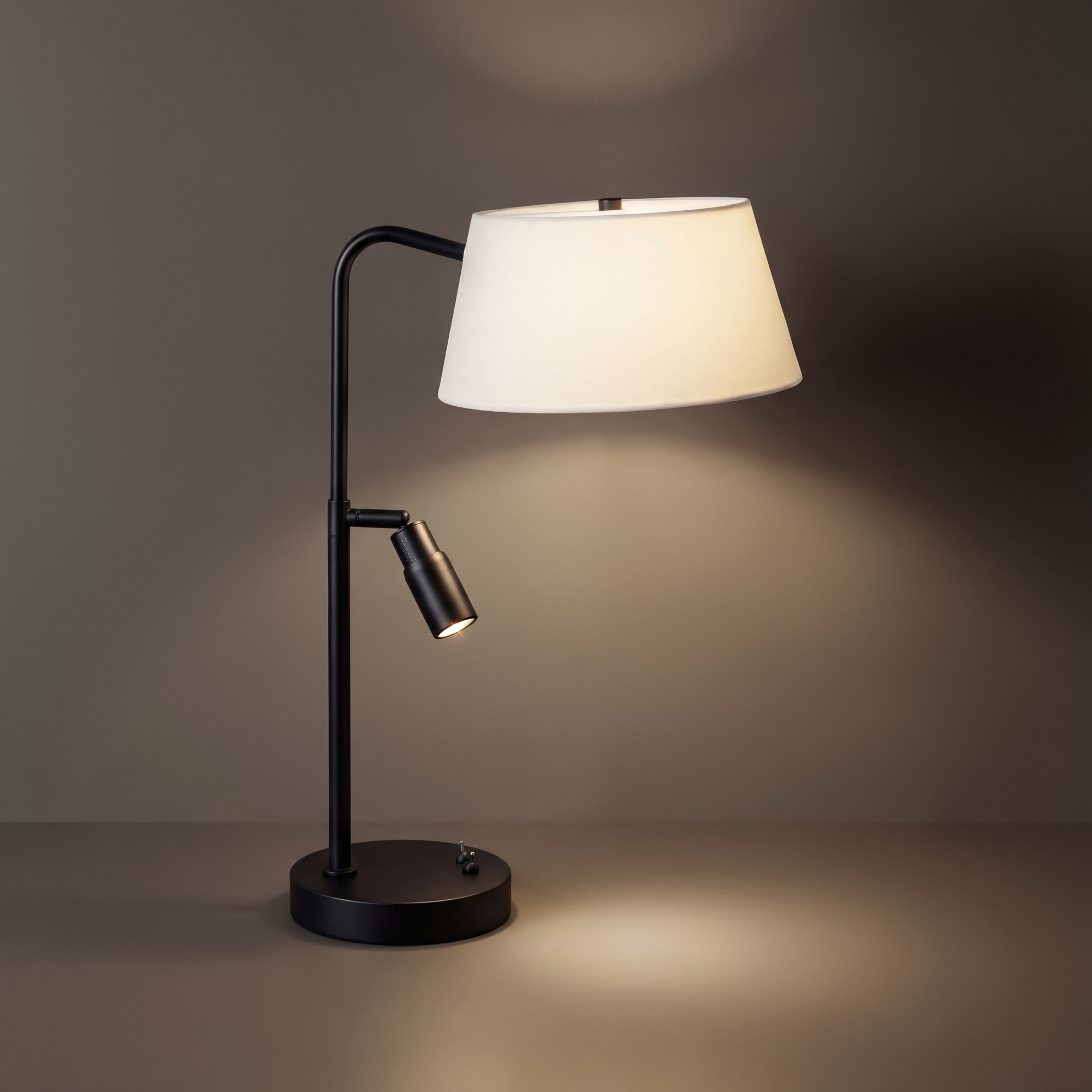 картинка Настольный светильник Freya FR2066TL-L40B FLINT магазин pro-decor.kz являющийся официальным дистрибьютором в Казахстане картинка Настольный светильник Freya FR2066TL-L40B FLINT от магазина pro-decor.kz
