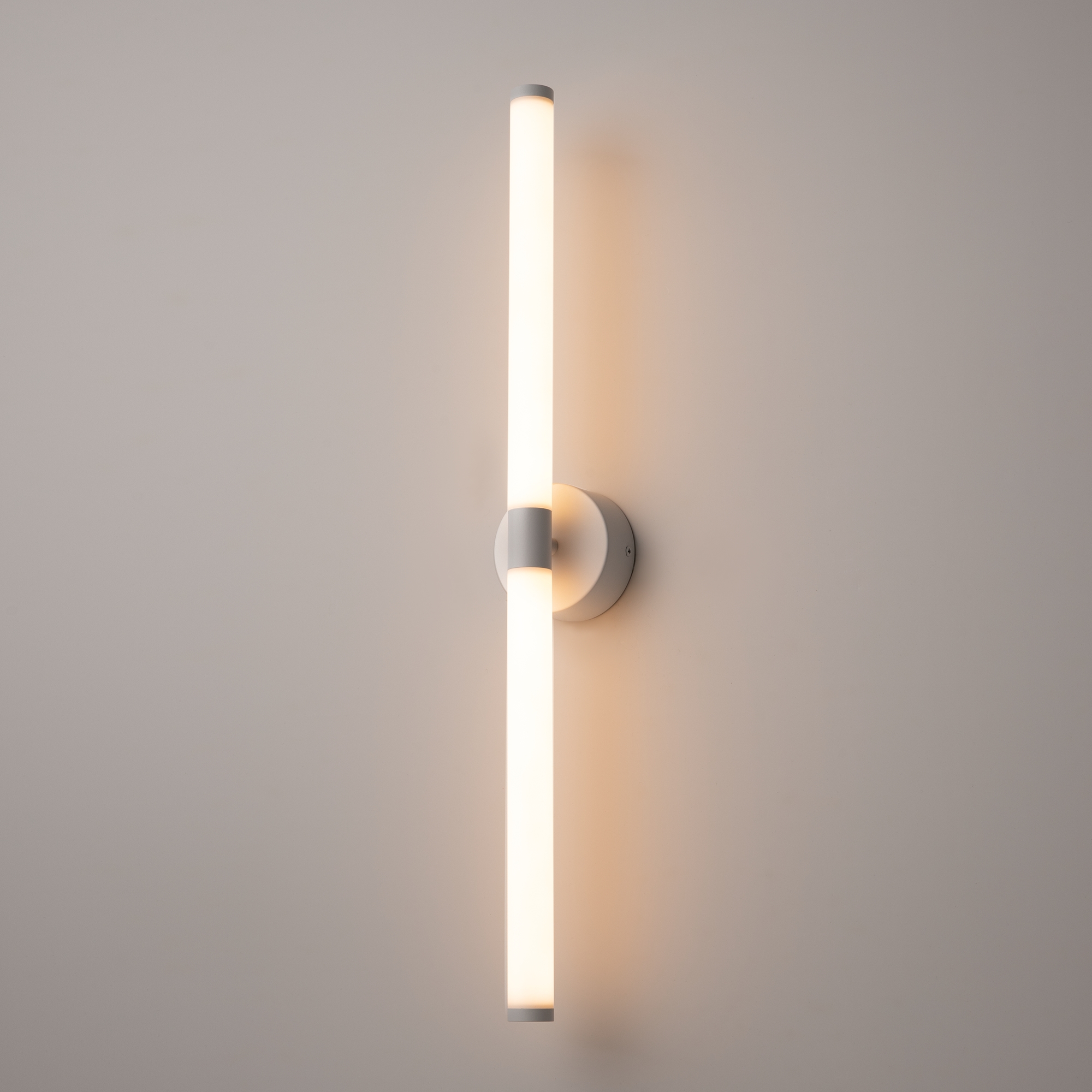 картинка Настенный светильник (бра) Maytoni MOD106WL-L16W3K от магазина pro-decor.kz