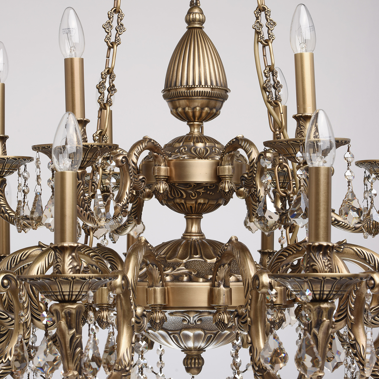 картинка Подвесная люстра Chiaro Габриэль 491010918 магазин pro-decor.kz являющийся официальным дистрибьютором в Казахстане картинка Подвесная люстра Chiaro Габриэль 491010918 от магазина pro-decor.kz