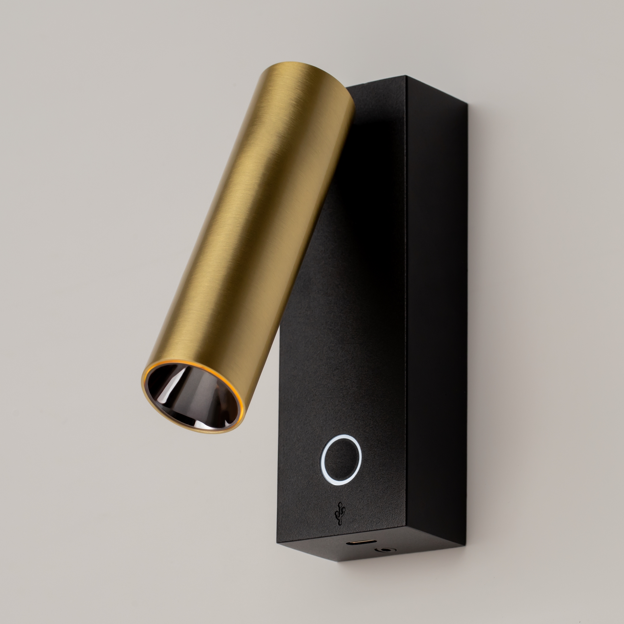 картинка Настенный светильник (бра) Technical C078WL-L3BBS3K от магазина pro-decor.kz