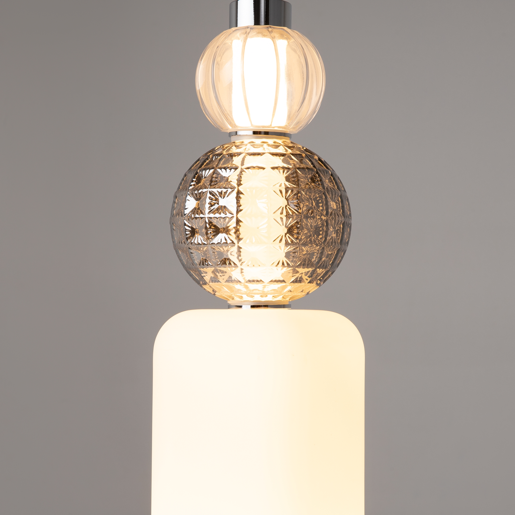 картинка Подвесной светодиодный светильник Maytoni Collar P069PL-L35CH3K от магазина pro-decor.kz