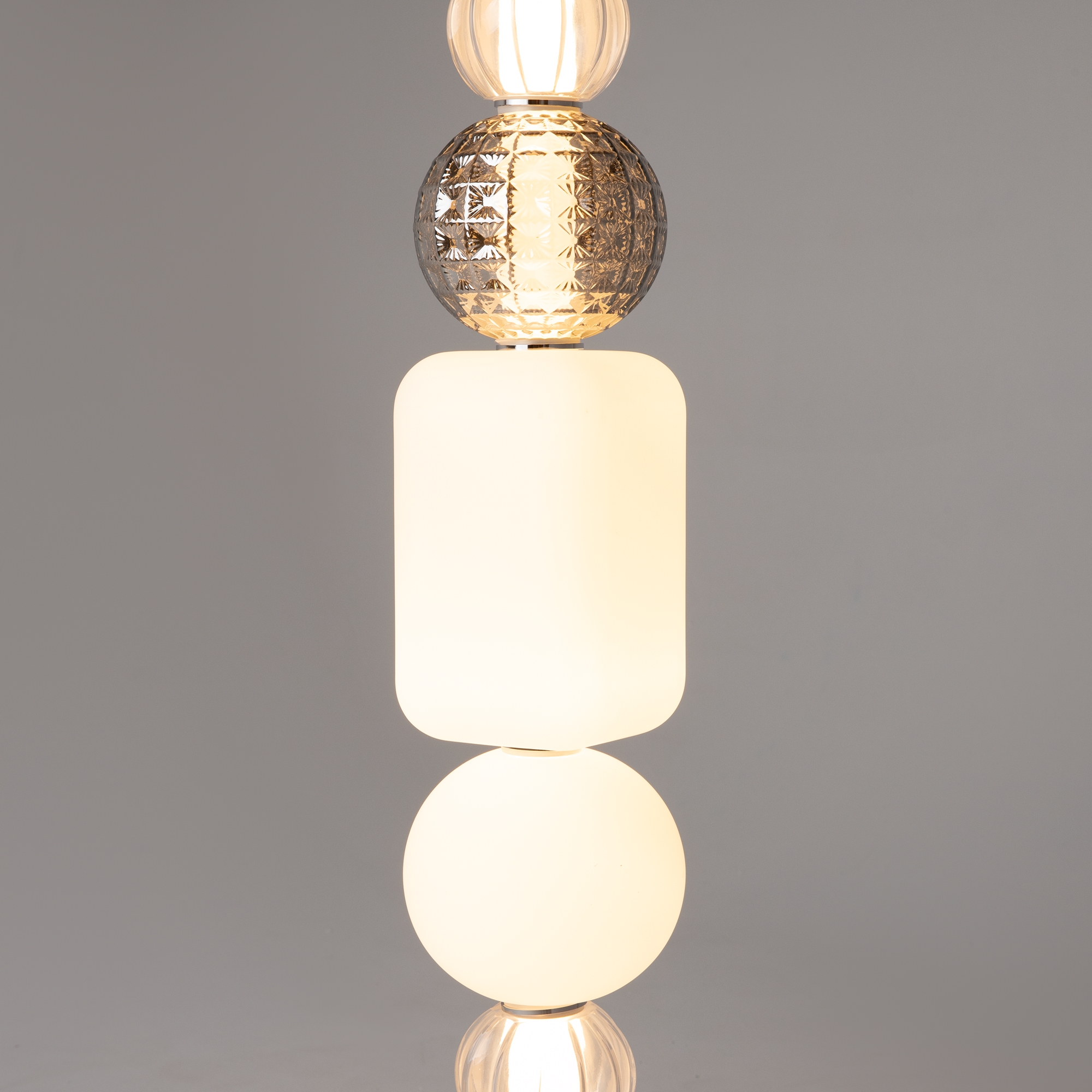 картинка Подвесной светодиодный светильник Maytoni Collar P069PL-L35CH3K от магазина pro-decor.kz