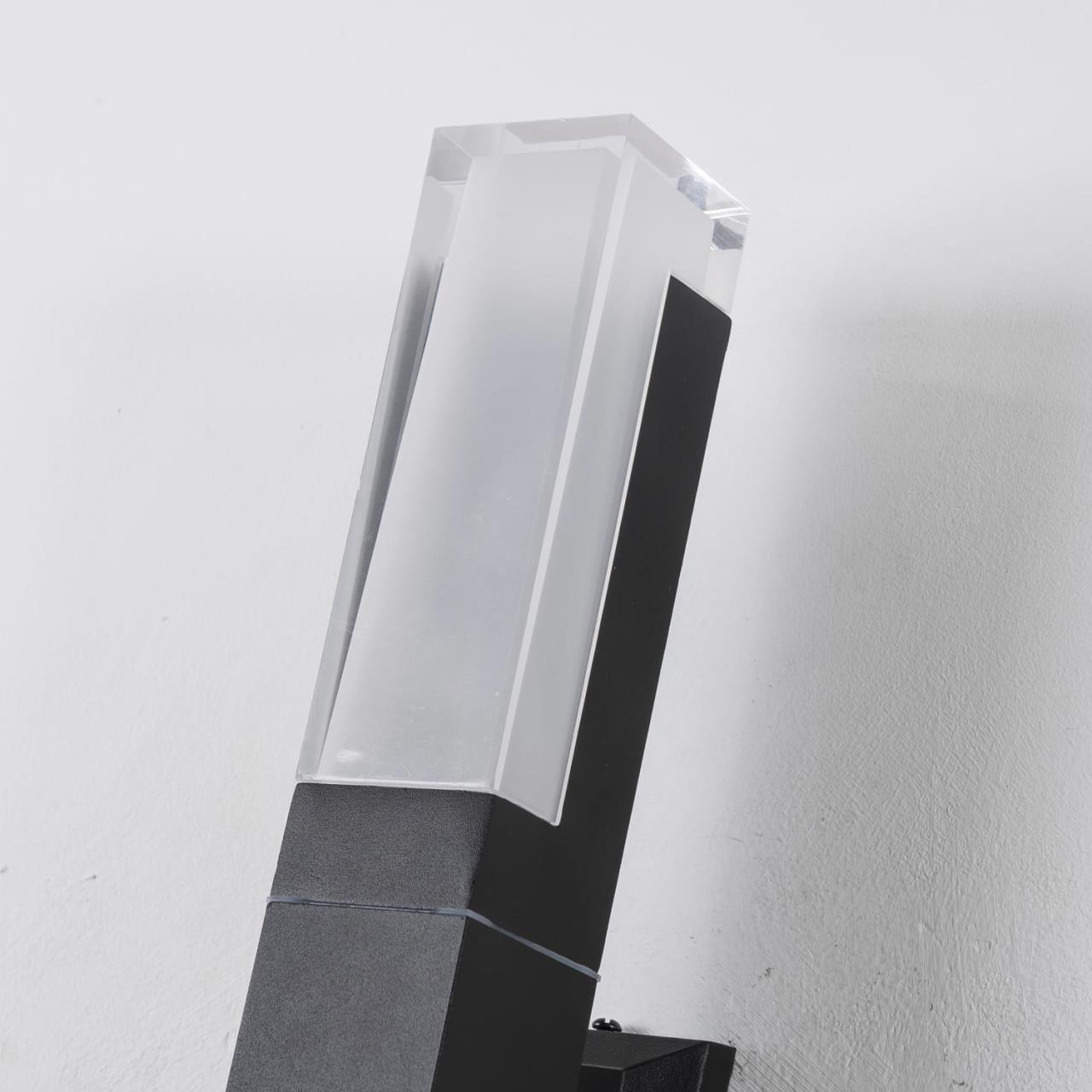 картинка Уличный настенный светодиодный светильник Favourite Pillar 2861-1W от магазина pro-decor.kz