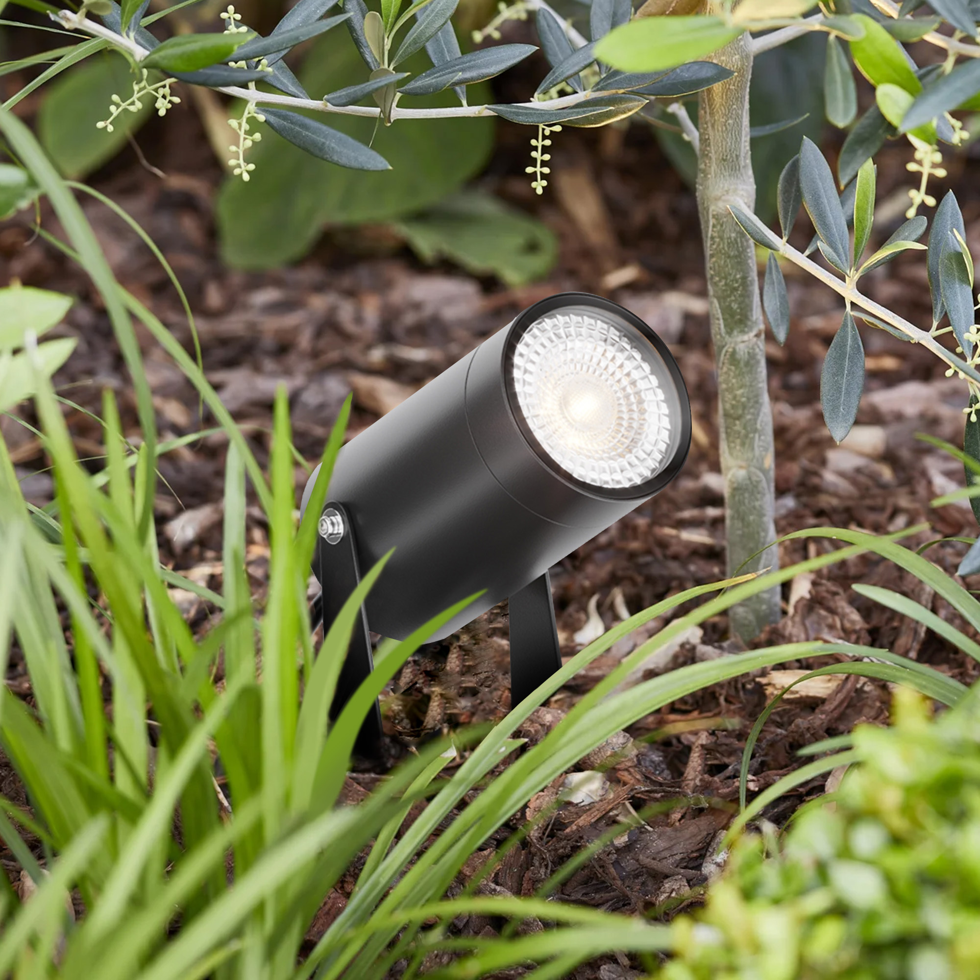 картинка Ландшафтный светильник Maytoni Scope O025FL-01B магазин pro-decor.kz являющийся официальным дистрибьютором в Казахстане картинка Ландшафтный светильник Maytoni Scope O025FL-01B от магазина pro-decor.kz