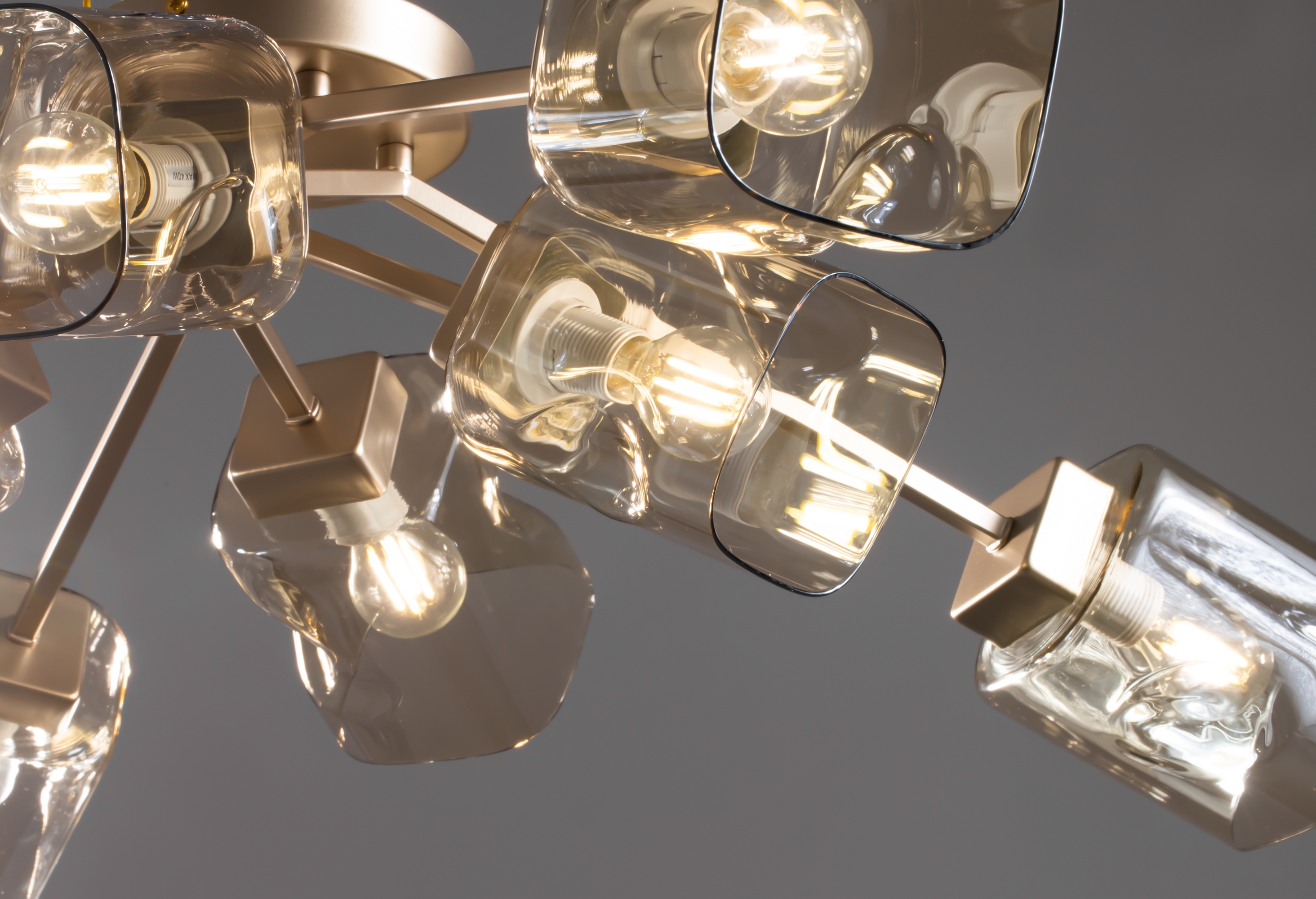 картинка Потолочная люстра Freya Isabella FR5095CL-08G магазин pro-decor.kz являющийся официальным дистрибьютором в Казахстане картинка Потолочная люстра Freya Isabella FR5095CL-08G от магазина pro-decor.kz