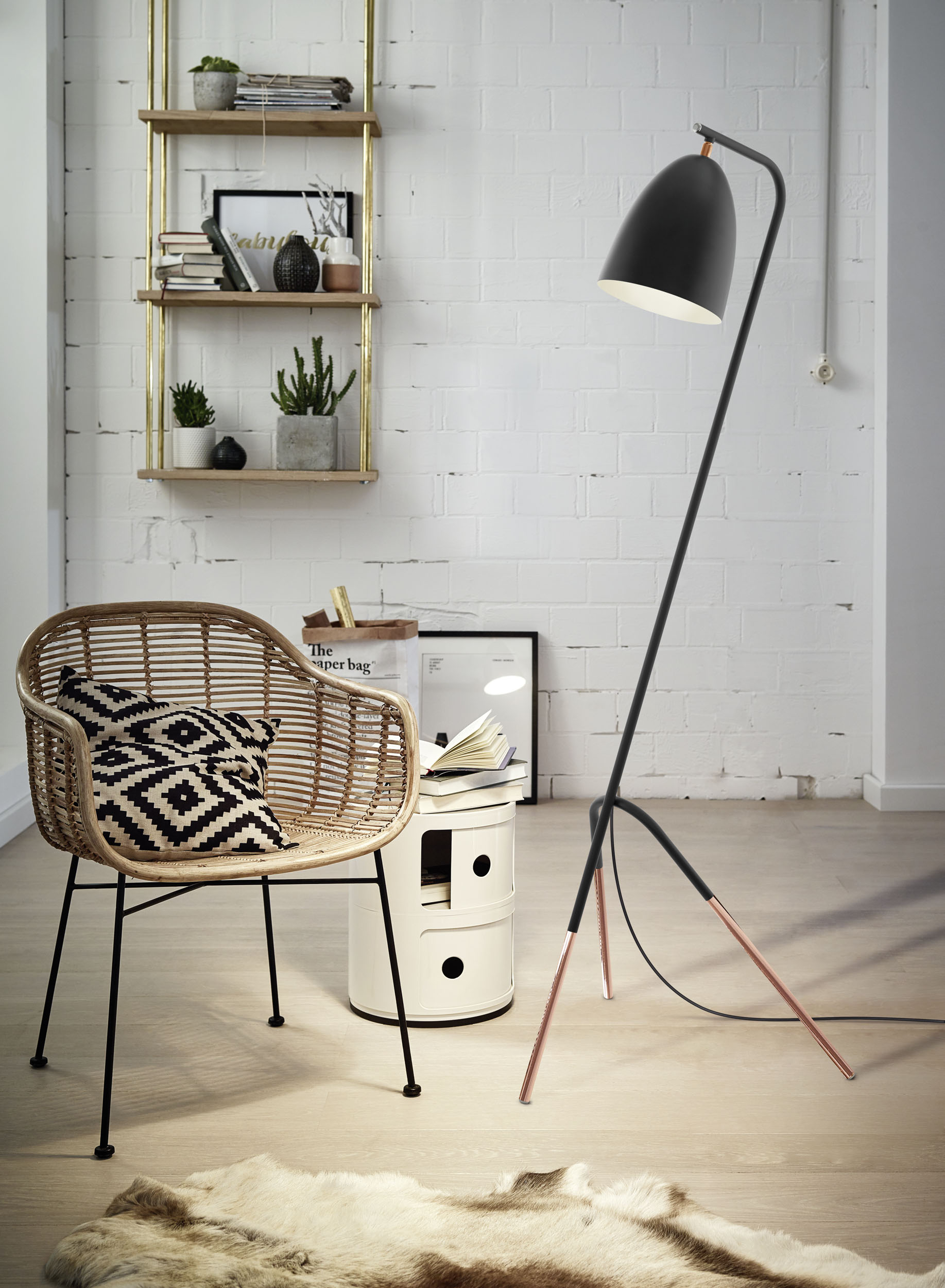 картинка Торшер Eglo Westlinton 49945 от магазина pro-decor.kz