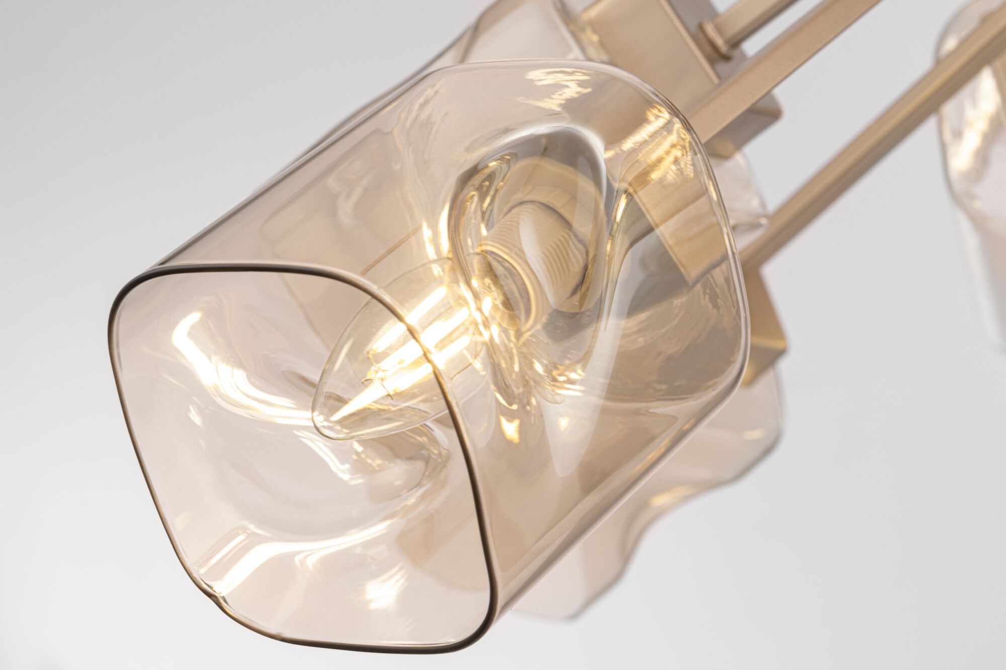 картинка Потолочная люстра Freya Isabella FR5095CL-08G магазин pro-decor.kz являющийся официальным дистрибьютором в Казахстане картинка Потолочная люстра Freya Isabella FR5095CL-08G от магазина pro-decor.kz