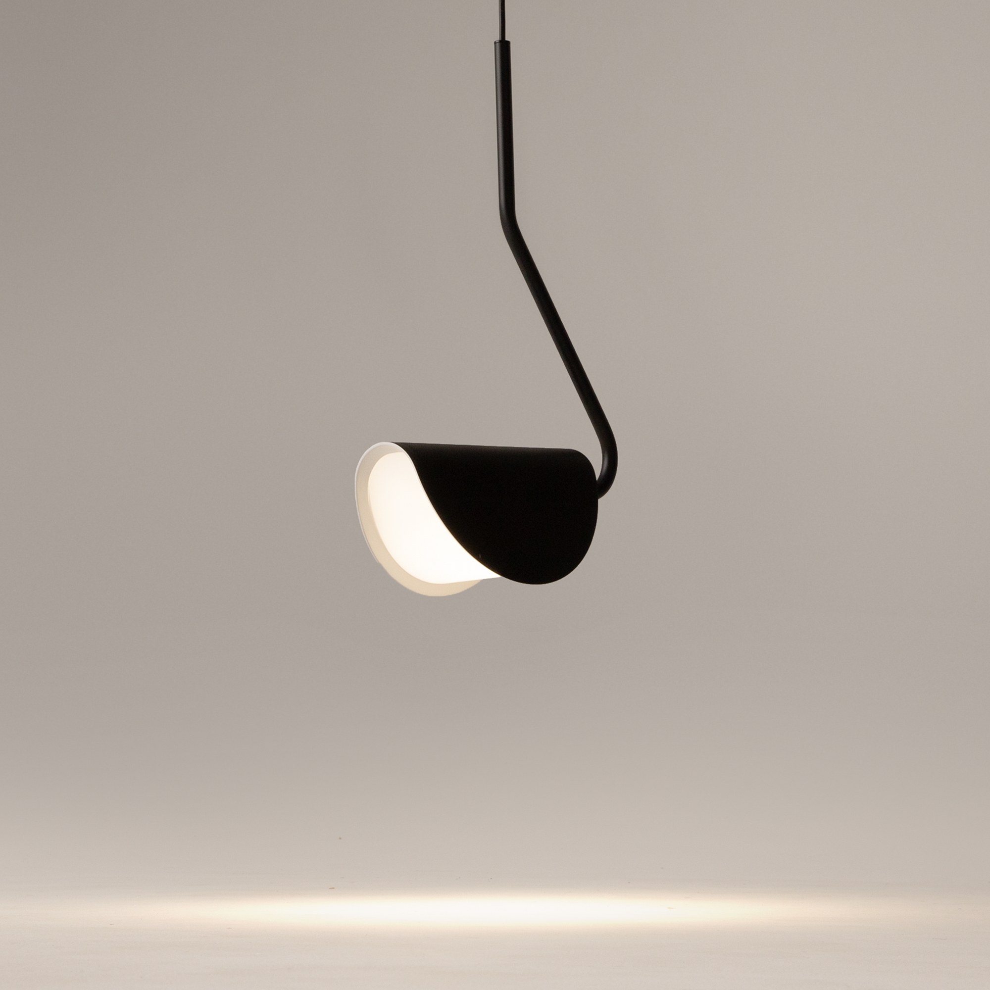 картинка Подвесной светильник Technical MOD126PL-01B от магазина pro-decor.kz