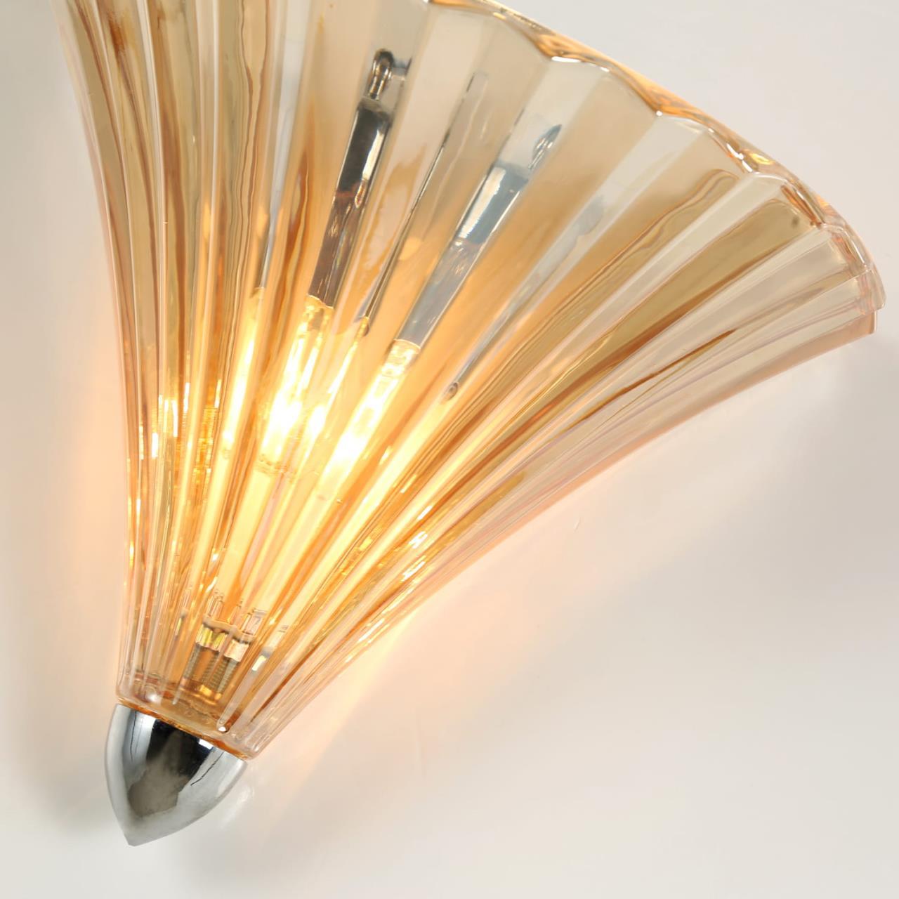 картинка Настенный светильник Favourite Iris 1697-1W от магазина pro-decor.kz