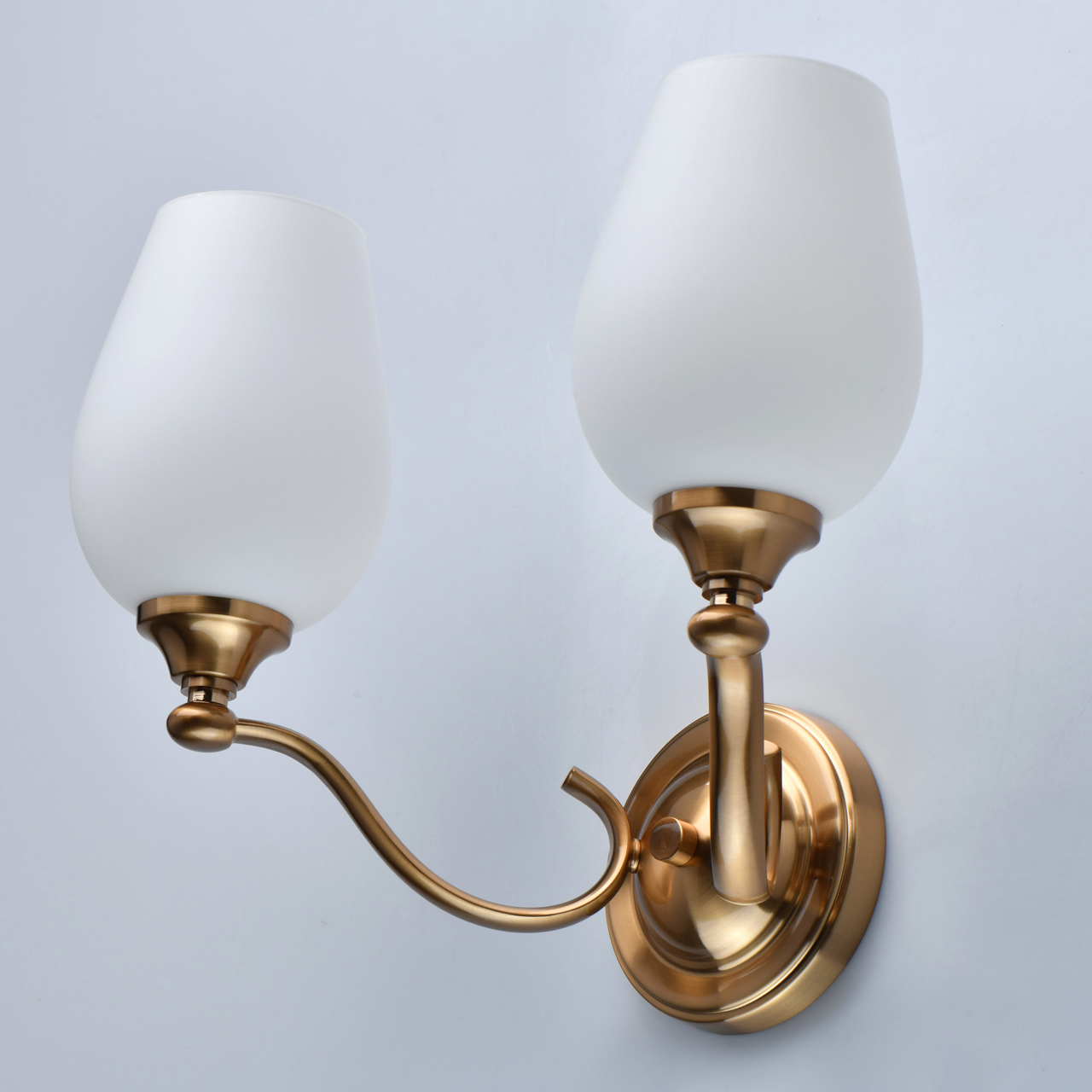 картинка Бра Chiaro Палермо 386026602 магазин pro-decor.kz являющийся официальным дистрибьютором в Казахстане картинка Бра Chiaro Палермо 386026602 от магазина pro-decor.kz