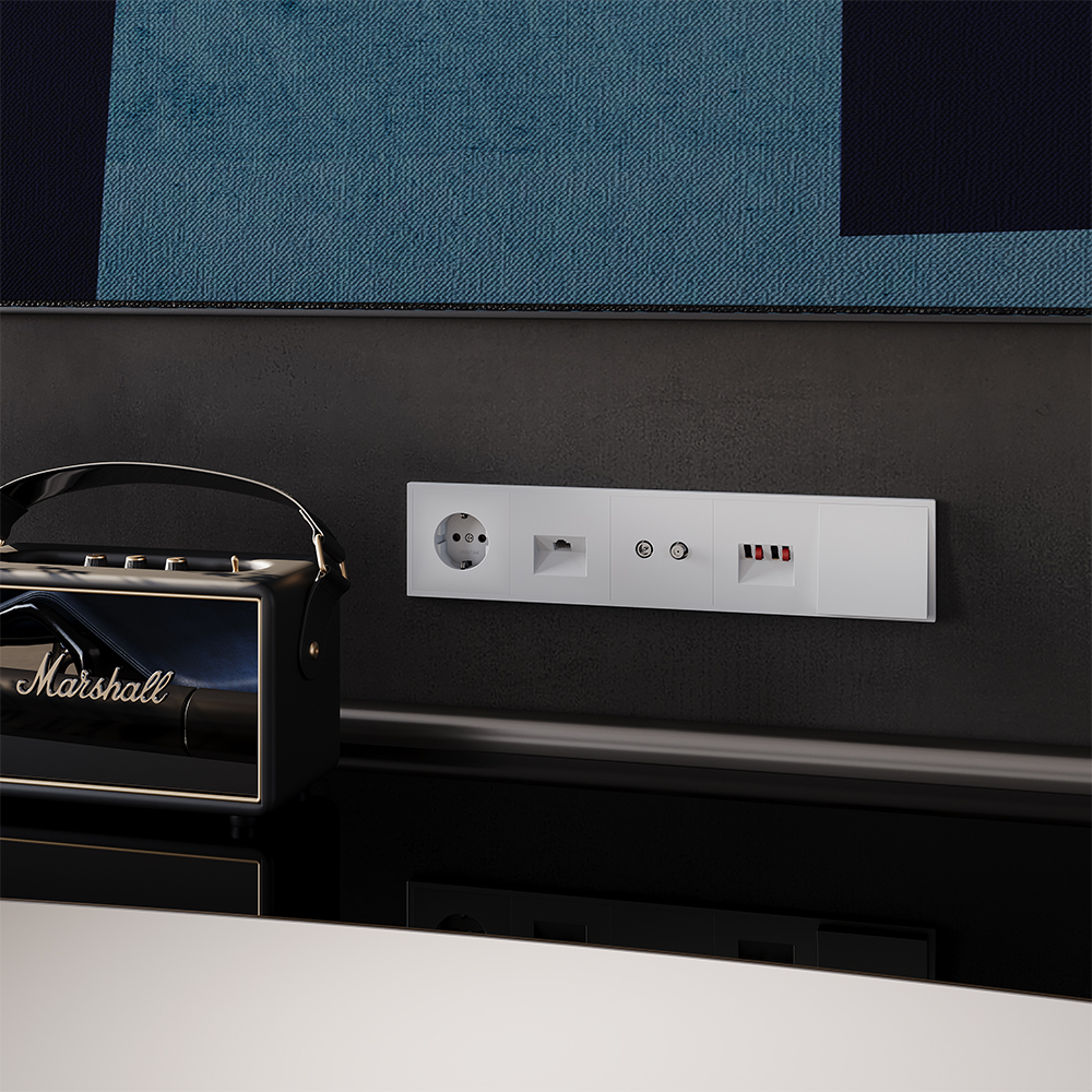 картинка Розетка компьютерная встраиваемая VOLTUM S70 RJ45 кат.6, (белый матовый) VLS060102 от магазина pro-decor.kz