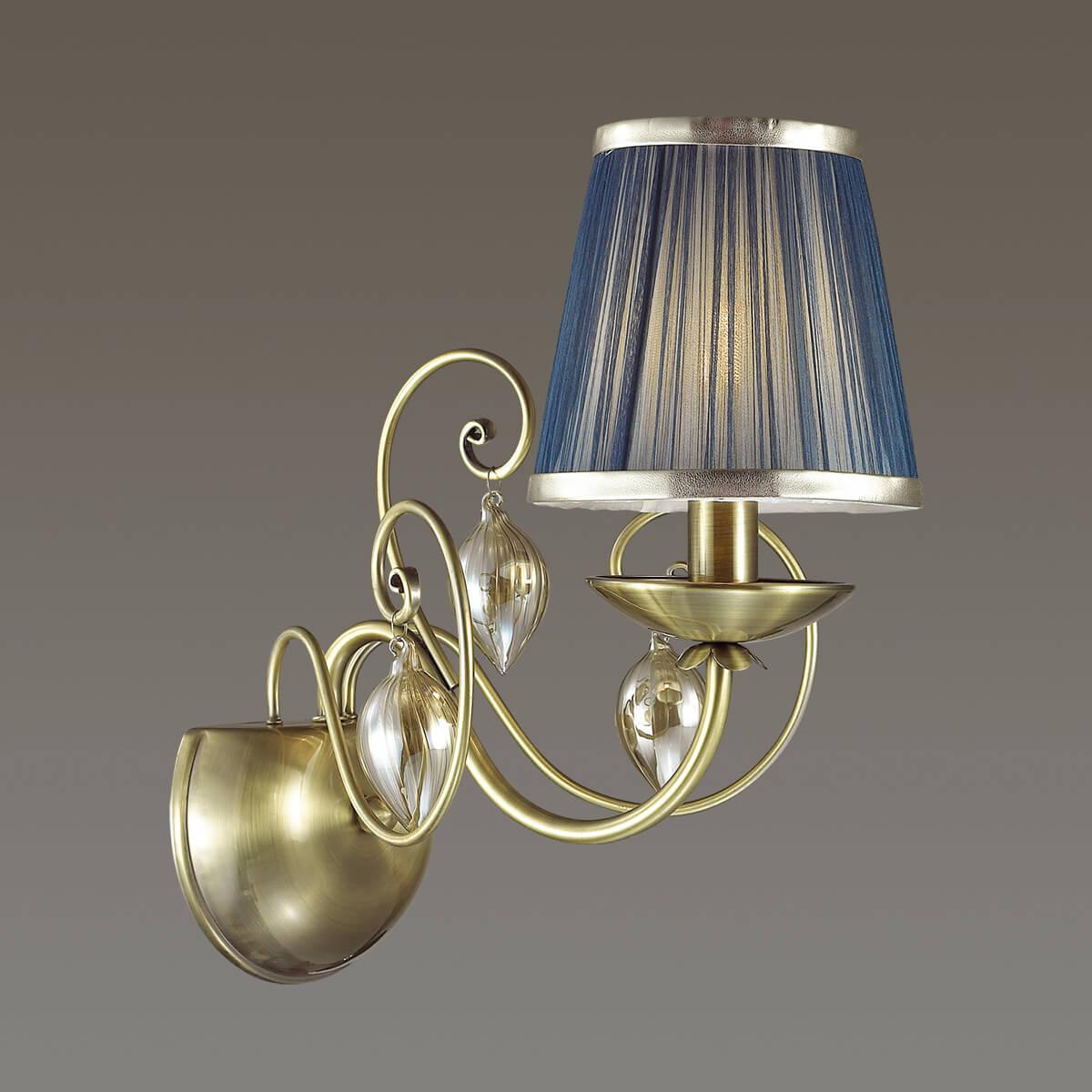 картинка Бра Odeon Light Classic Niagara 3921/1W магазин pro-decor.kz являющийся официальным дистрибьютором в Казахстане картинка Бра Odeon Light Classic Niagara 3921/1W от магазина pro-decor.kz
