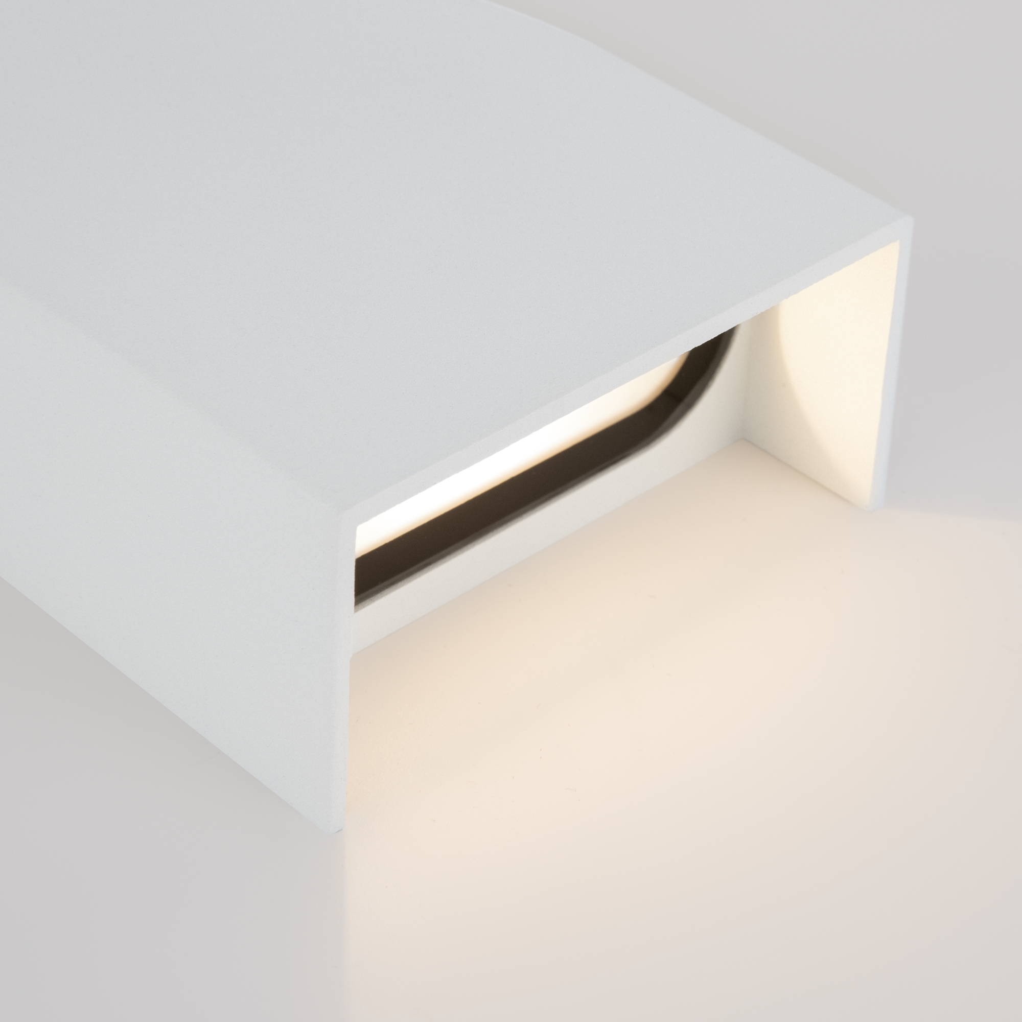 картинка Бра Maytoni O040WL-L11W3K от магазина pro-decor.kz