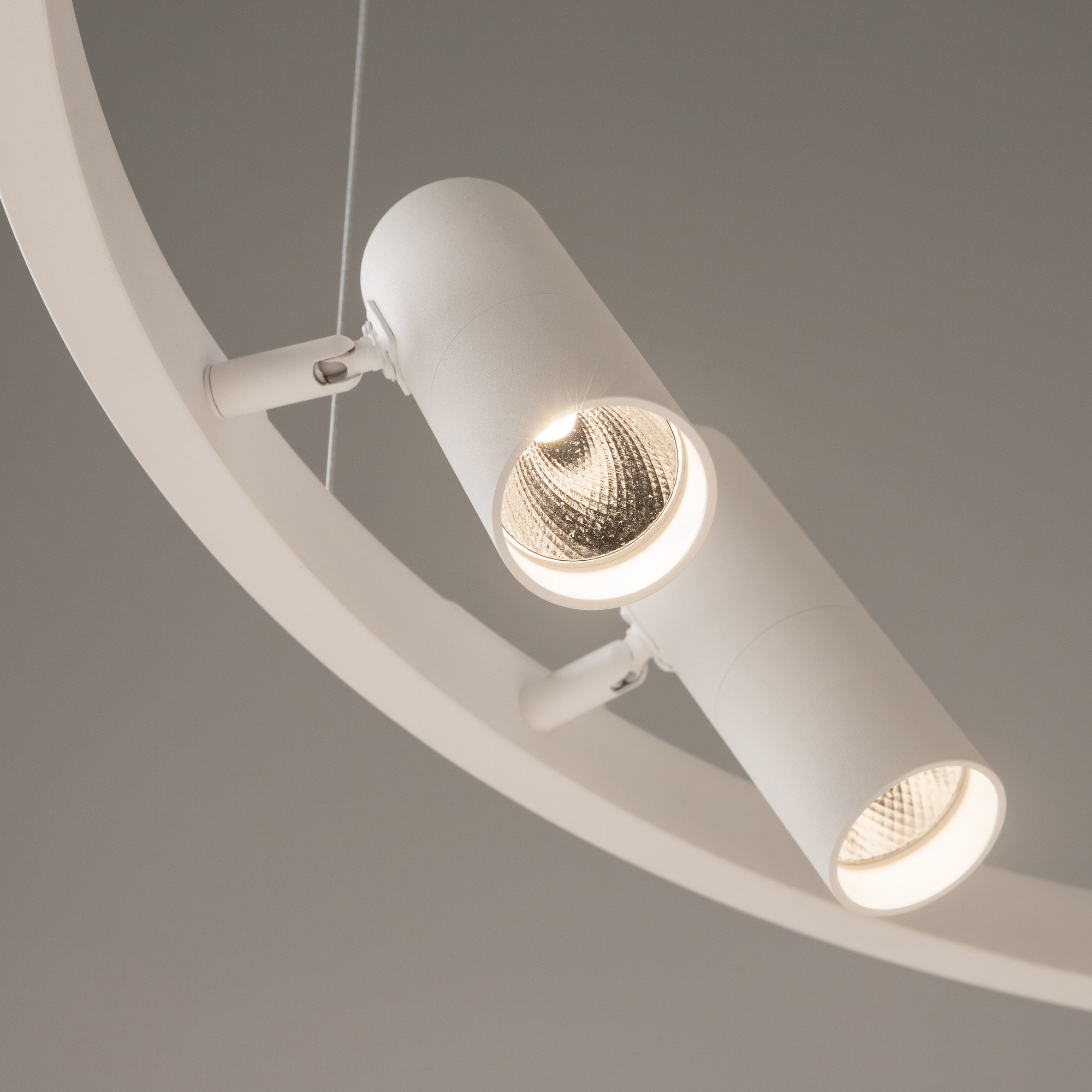 картинка Подвесной светильник Maytoni MOD102PL-L42WK магазин pro-decor.kz являющийся официальным дистрибьютором в Казахстане картинка Подвесной светильник Maytoni MOD102PL-L42WK от магазина pro-decor.kz