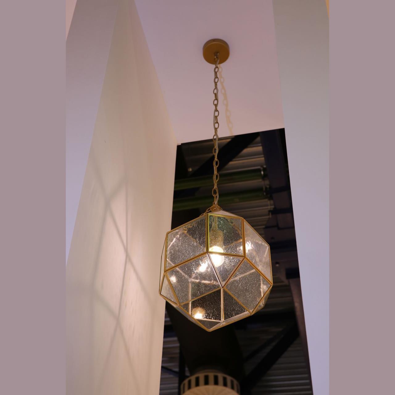 картинка Подвесной светильник Favourite Quadratum 1948-1P магазин pro-decor.kz являющийся официальным дистрибьютором в Казахстане картинка Подвесной светильник Favourite Quadratum 1948-1P от магазина pro-decor.kz