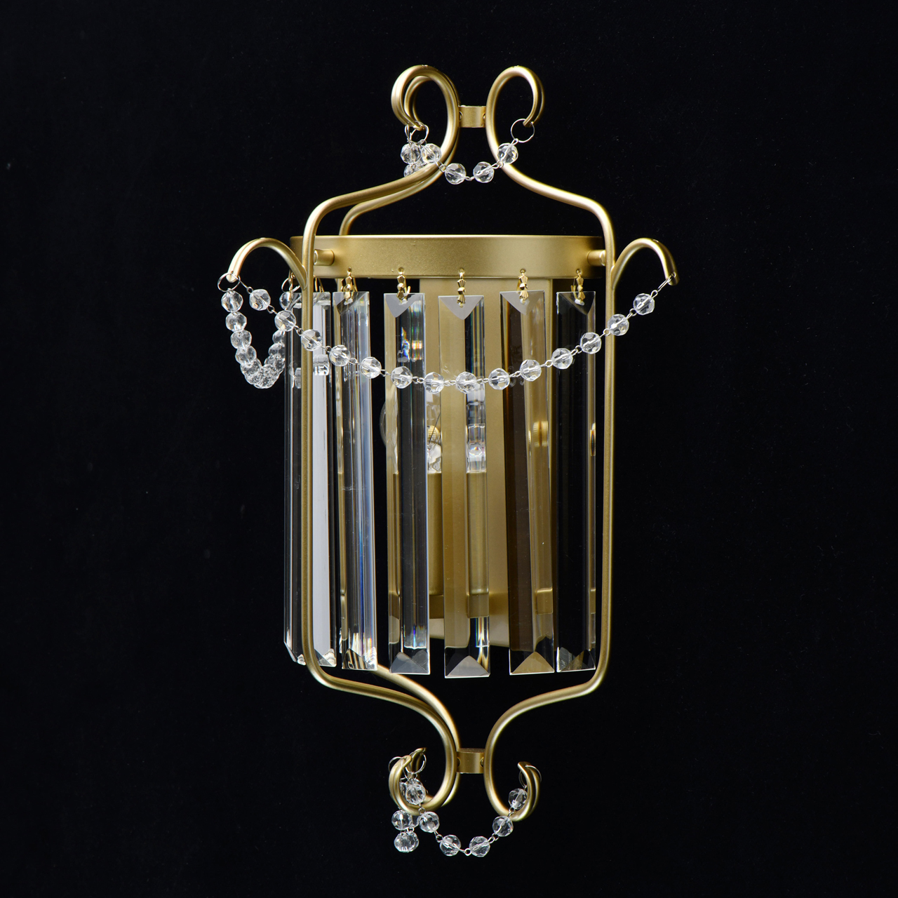 картинка Настенный светильник MW-Light Адель 373024701 от магазина pro-decor.kz