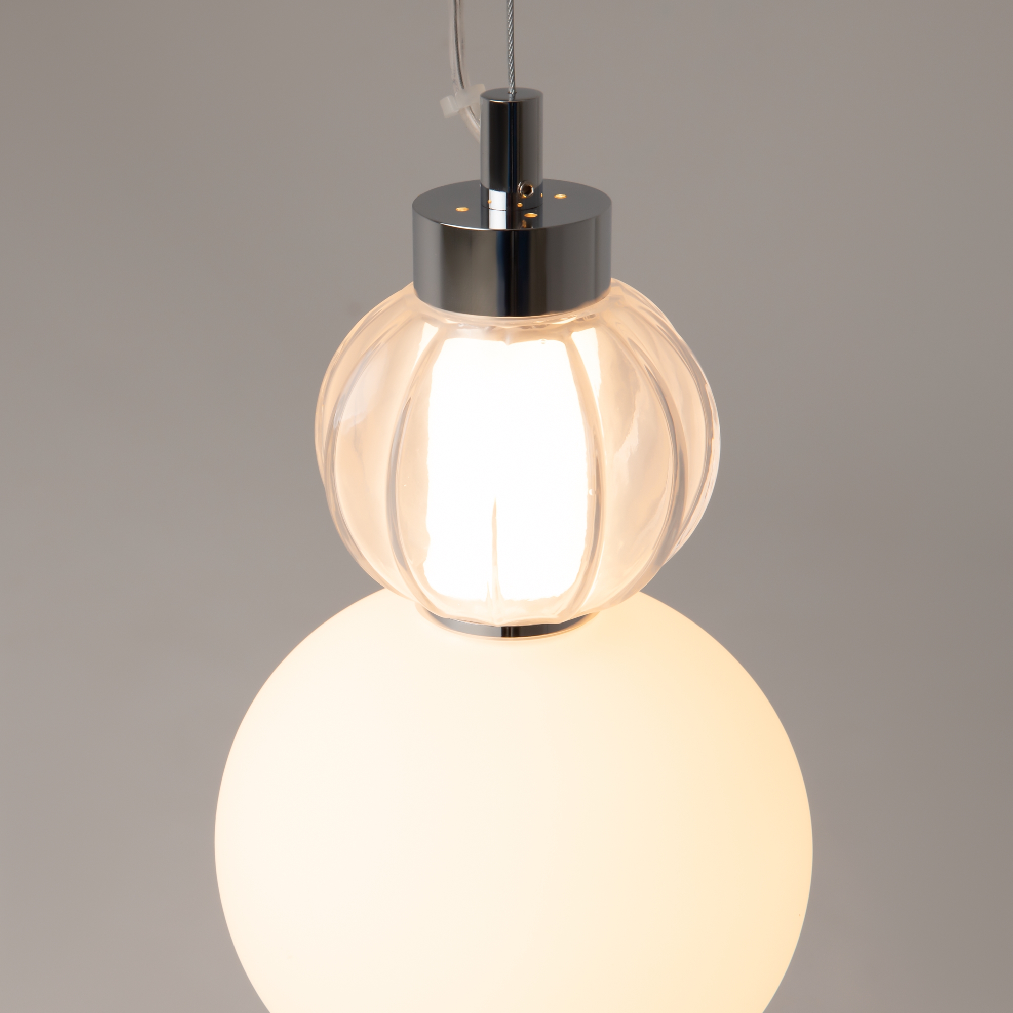 картинка Подвесной светодиодный светильник Maytoni Collar P069PL-L17CH3K от магазина pro-decor.kz