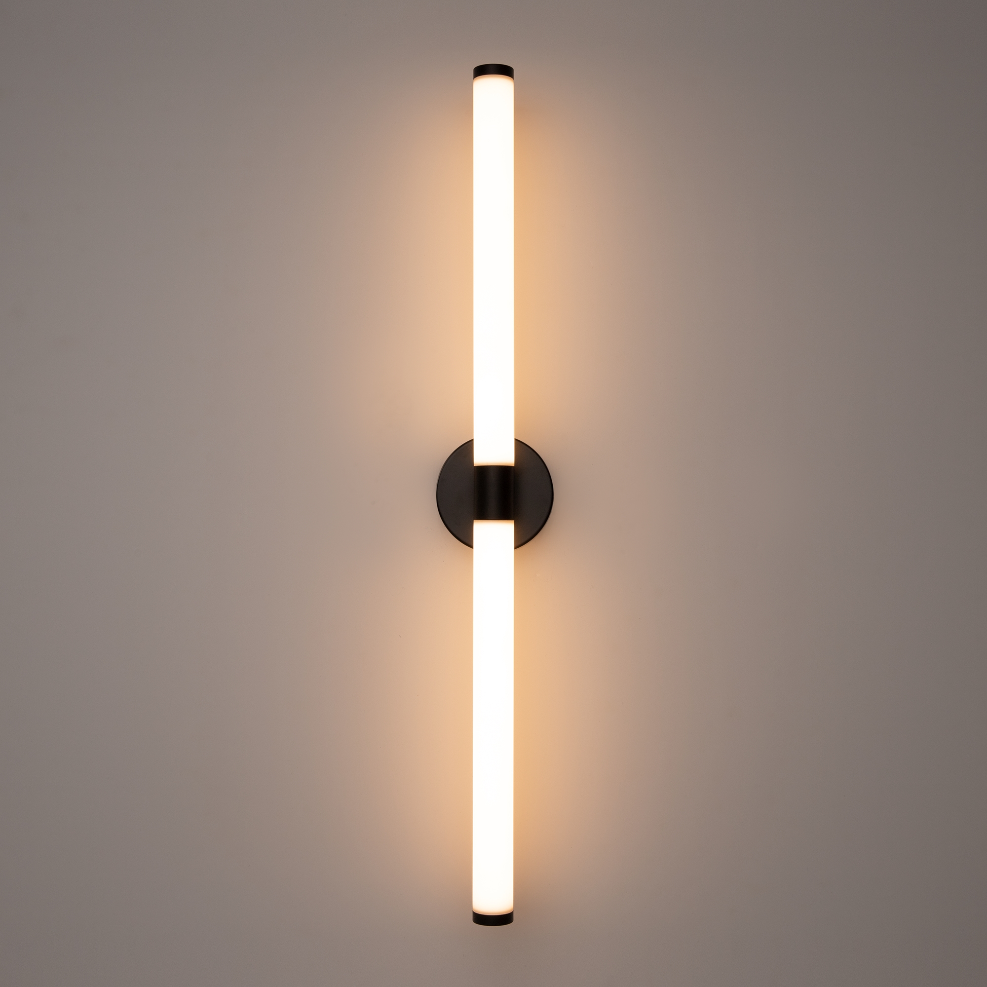 картинка Настенный светильник (бра) Maytoni MOD106WL-L16B3K от магазина pro-decor.kz