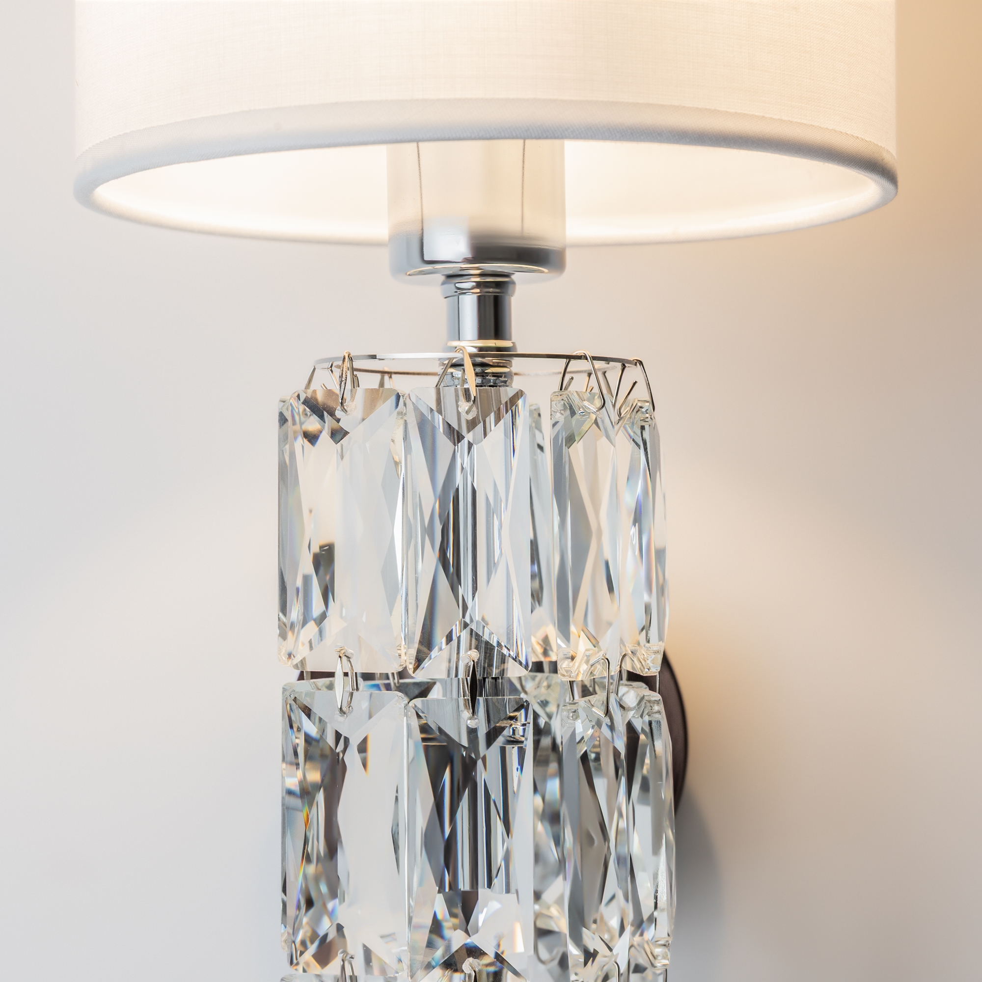 картинка Бра Maytoni Talento DIA008WL-01CH от магазина pro-decor.kz