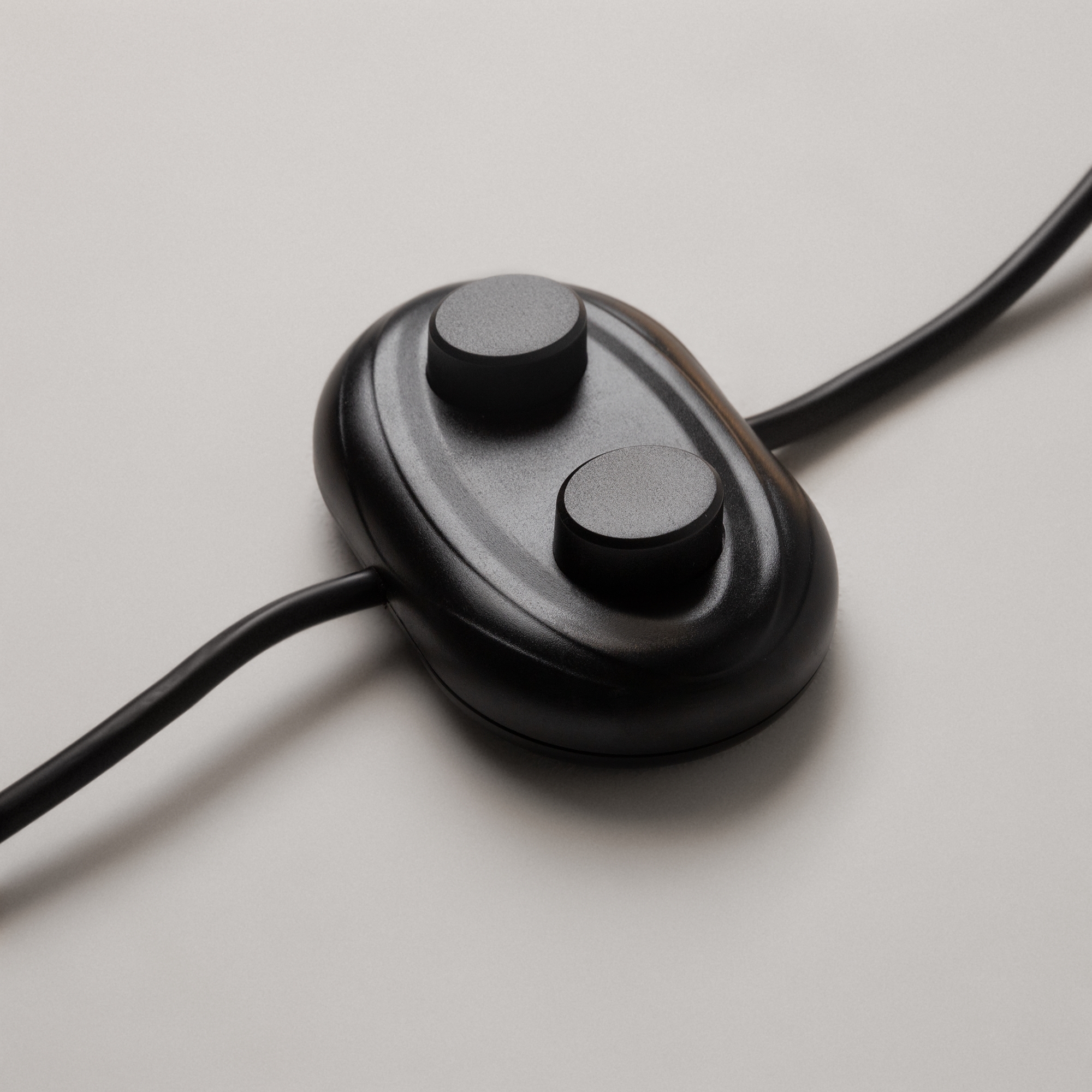 картинка Торшер Maytoni Estudo Z010FL-L8B3K от магазина pro-decor.kz