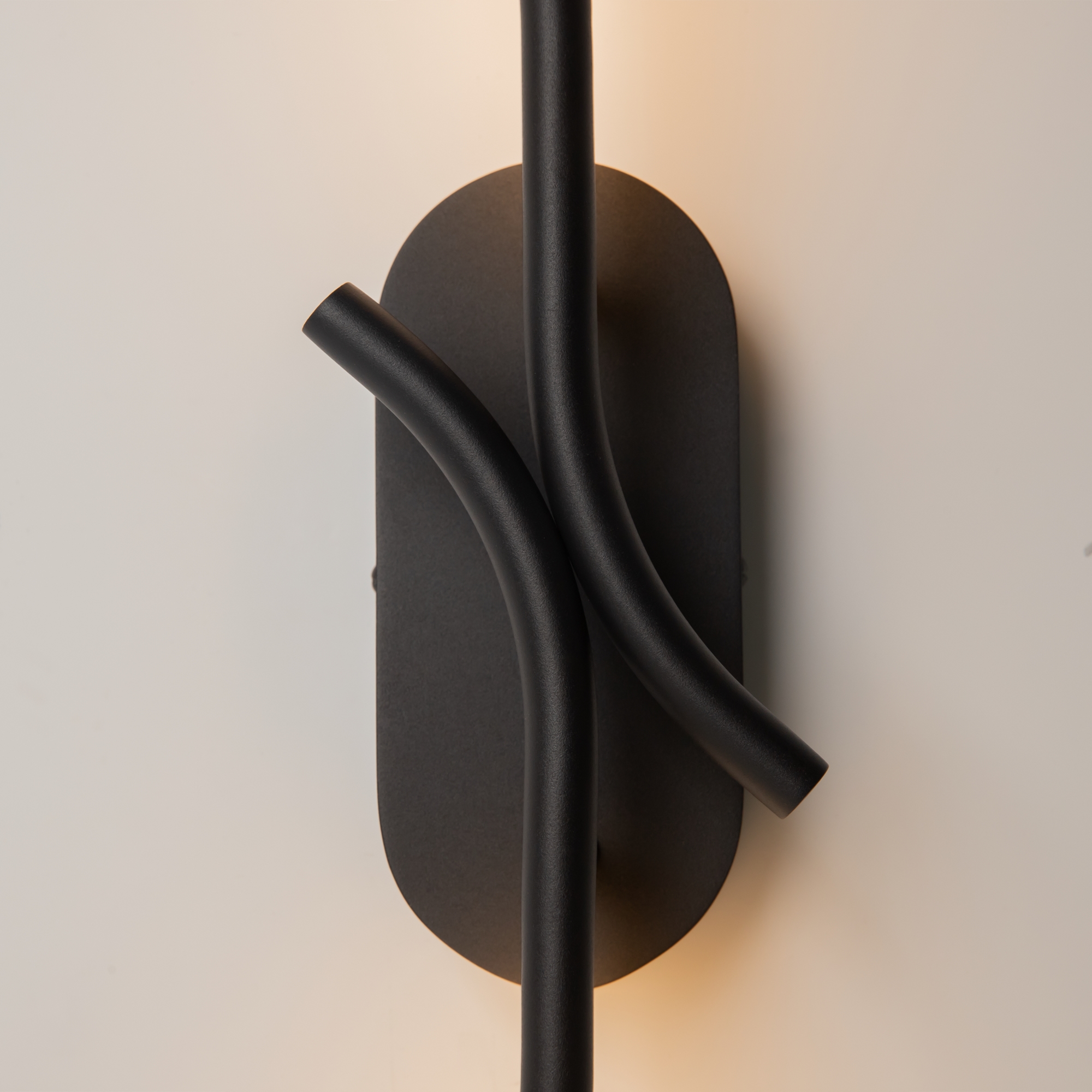 картинка Настенный светильник (бра) Maytoni MOD256WL-L5B3K магазин pro-decor.kz являющийся официальным дистрибьютором в Казахстане картинка Настенный светильник (бра) Maytoni MOD256WL-L5B3K от магазина pro-decor.kz