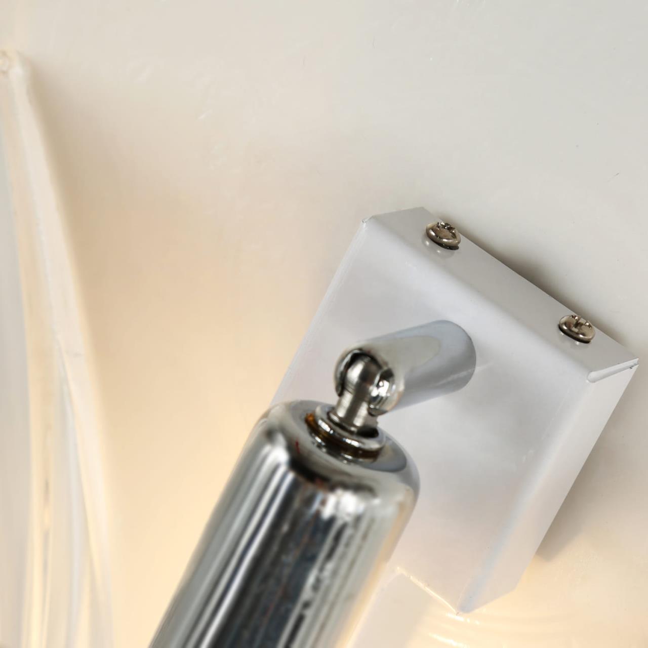 картинка Настенный светильник Favourite Iris 1696-1W от магазина pro-decor.kz