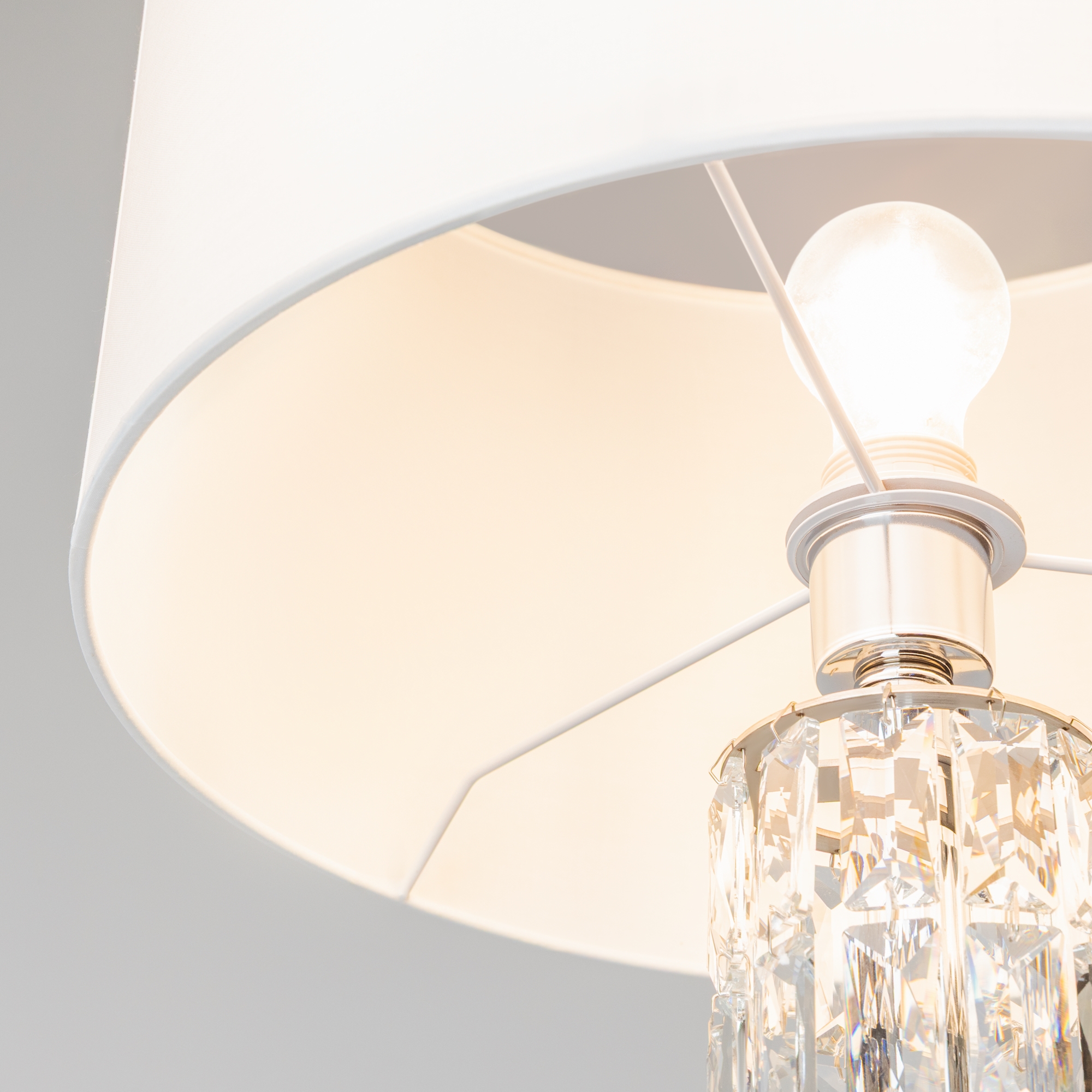 картинка Торшер Maytoni Talento DIA008FL-01CH от магазина pro-decor.kz