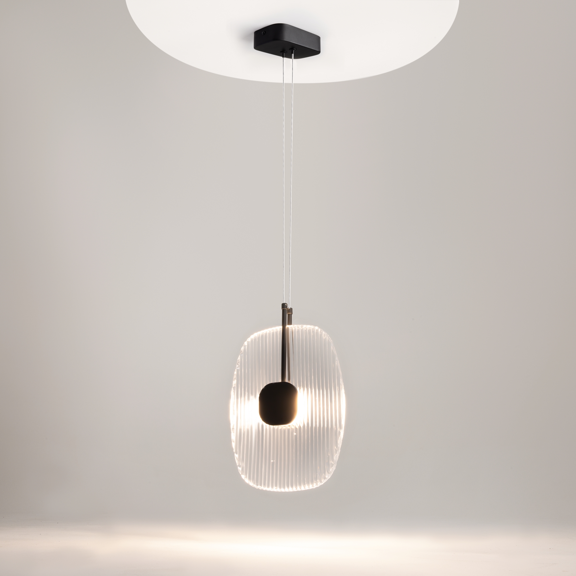 картинка Подвесной светильник Maytoni MOD152PL-L1BK от магазина pro-decor.kz