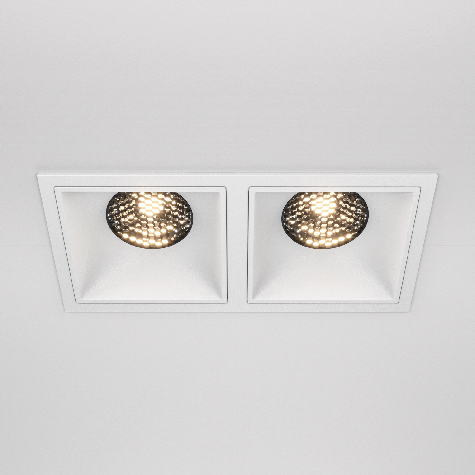 картинка Встраиваемый светильник Technical DL043-02-15W3K-SQ-W от магазина pro-decor.kz