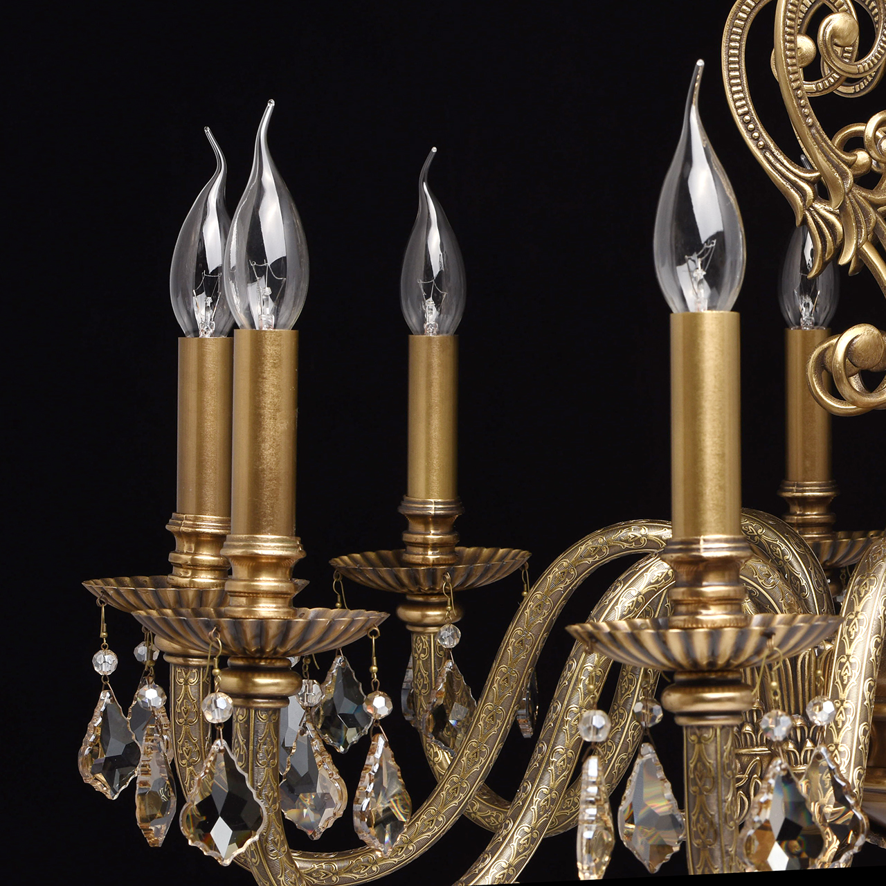 картинка Подвесная люстра Chiaro Габриэль 491011110 магазин pro-decor.kz являющийся официальным дистрибьютором в Казахстане картинка Подвесная люстра Chiaro Габриэль 491011110 от магазина pro-decor.kz