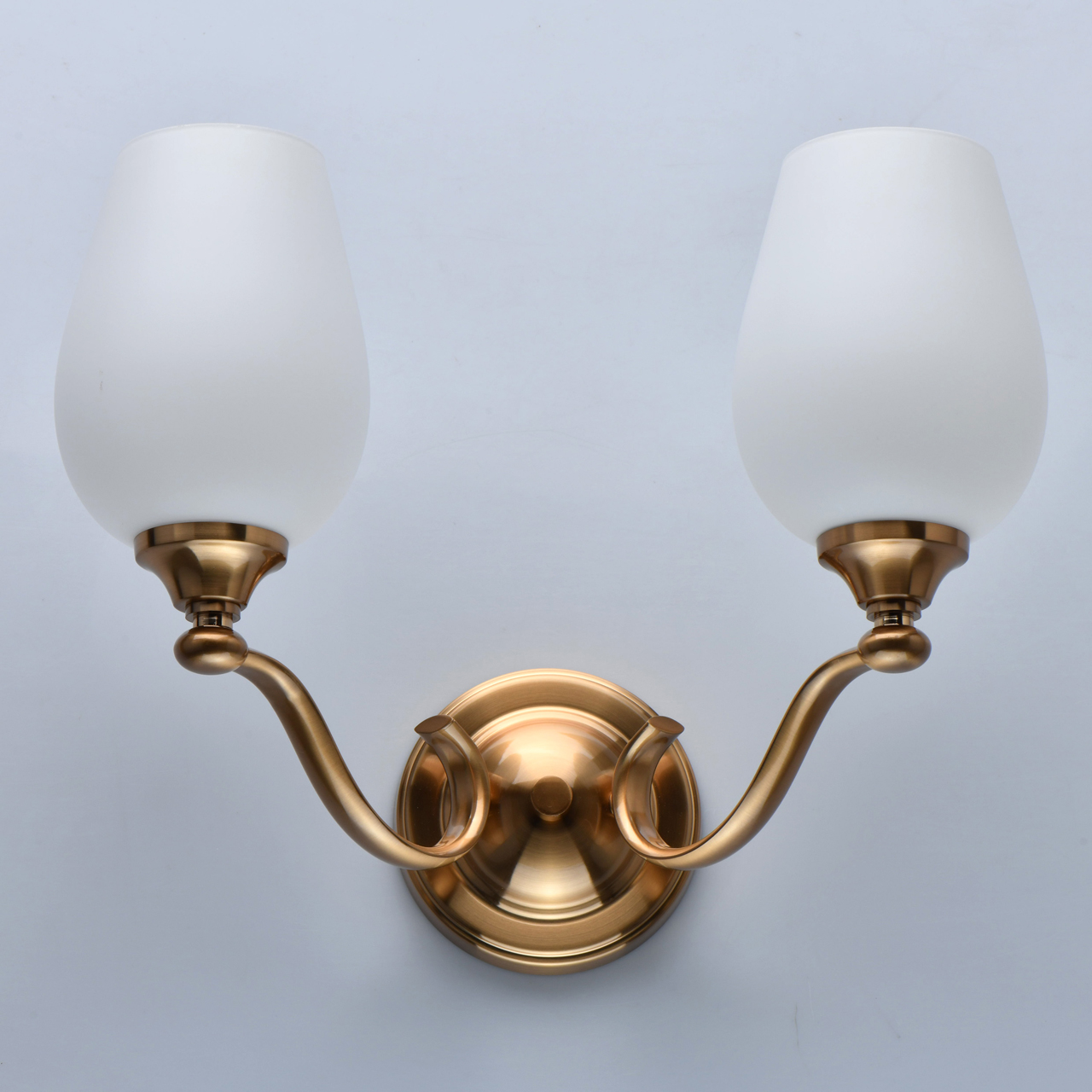 картинка Бра Chiaro Палермо 386026602 магазин pro-decor.kz являющийся официальным дистрибьютором в Казахстане картинка Бра Chiaro Палермо 386026602 от магазина pro-decor.kz