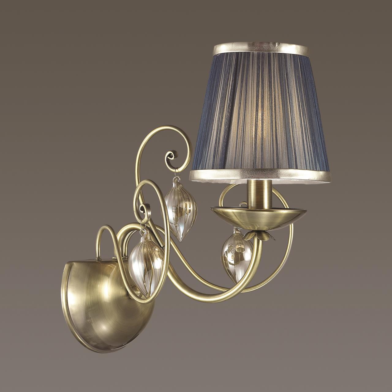 картинка Бра Odeon Light Classic Niagara 3921/1W магазин pro-decor.kz являющийся официальным дистрибьютором в Казахстане картинка Бра Odeon Light Classic Niagara 3921/1W от магазина pro-decor.kz