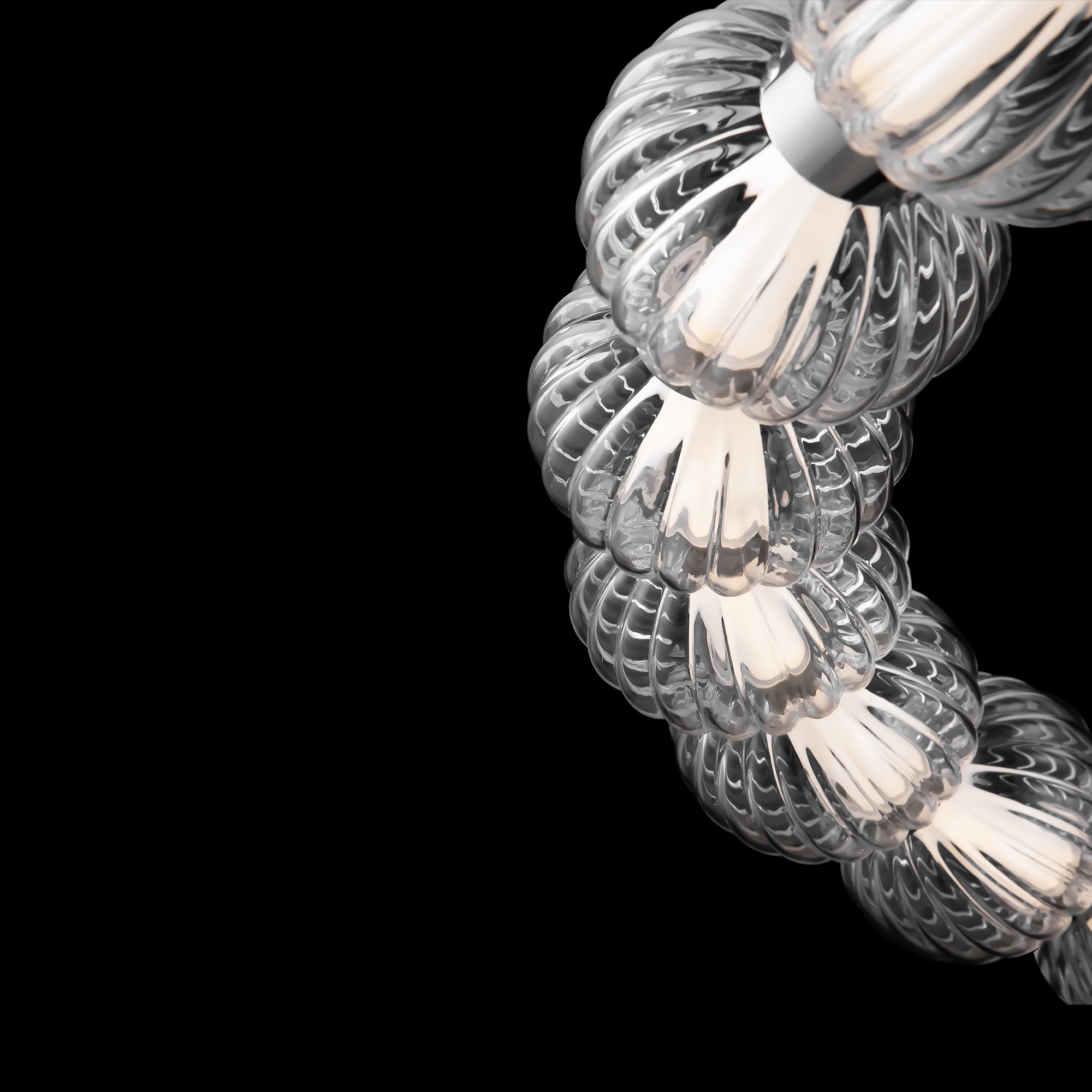 картинка Подвесной светильник Maytoni Amulet MOD555PL-L26CH4K от магазина pro-decor.kz