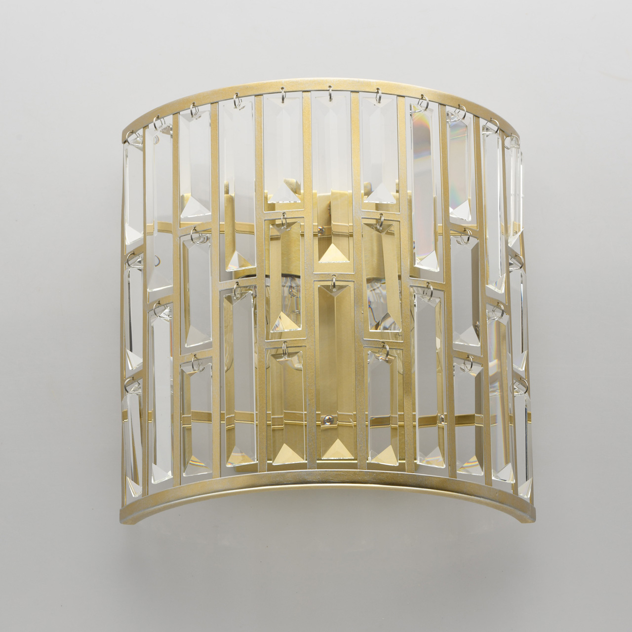 картинка Настенный светильник MW-Light Монарх 1 121020102 от магазина pro-decor.kz