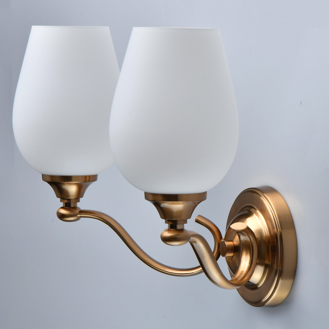 картинка Бра Chiaro Палермо 386026602 магазин pro-decor.kz являющийся официальным дистрибьютором в Казахстане картинка Бра Chiaro Палермо 386026602 от магазина pro-decor.kz