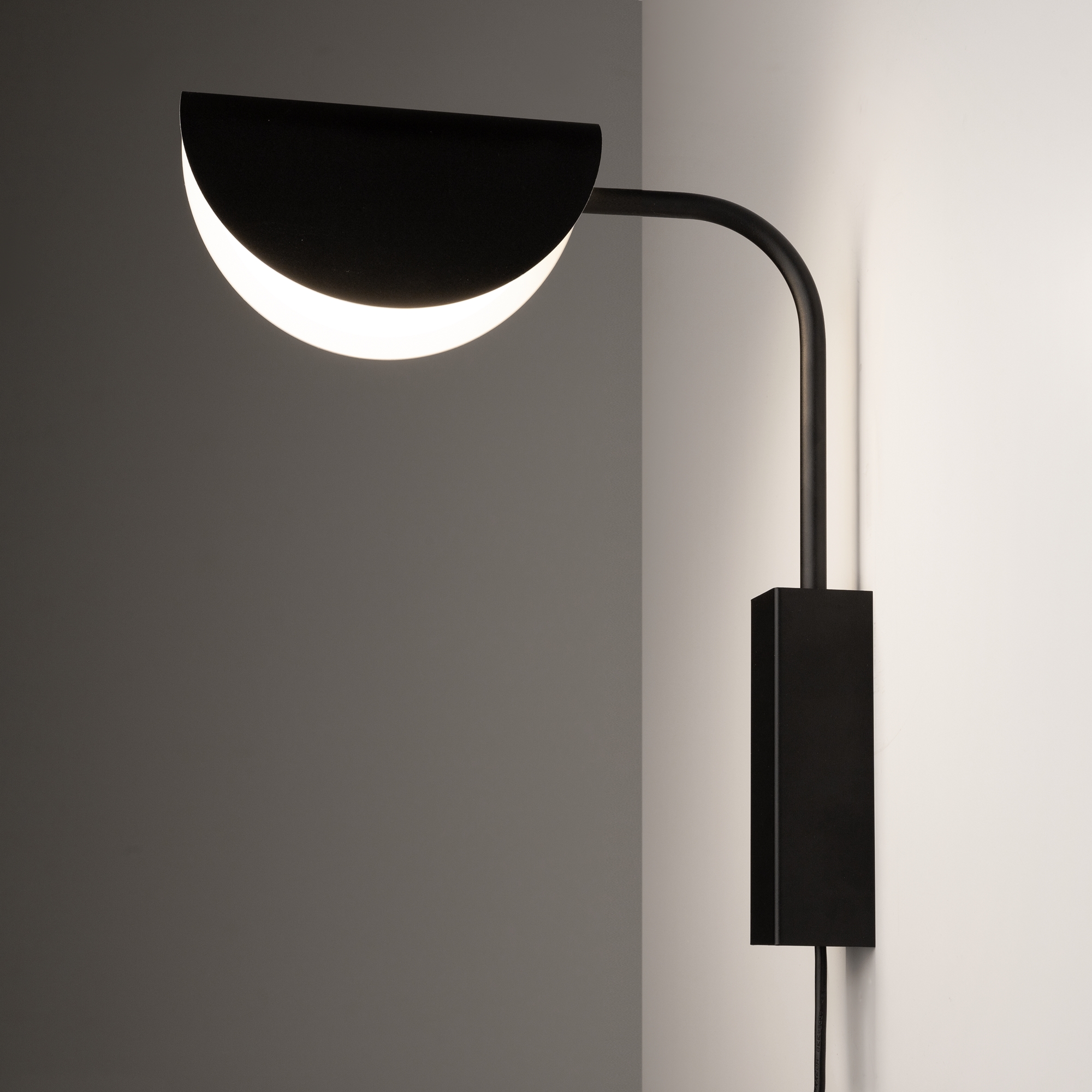 картинка Бра Technical MOD126WL-01B от магазина pro-decor.kz